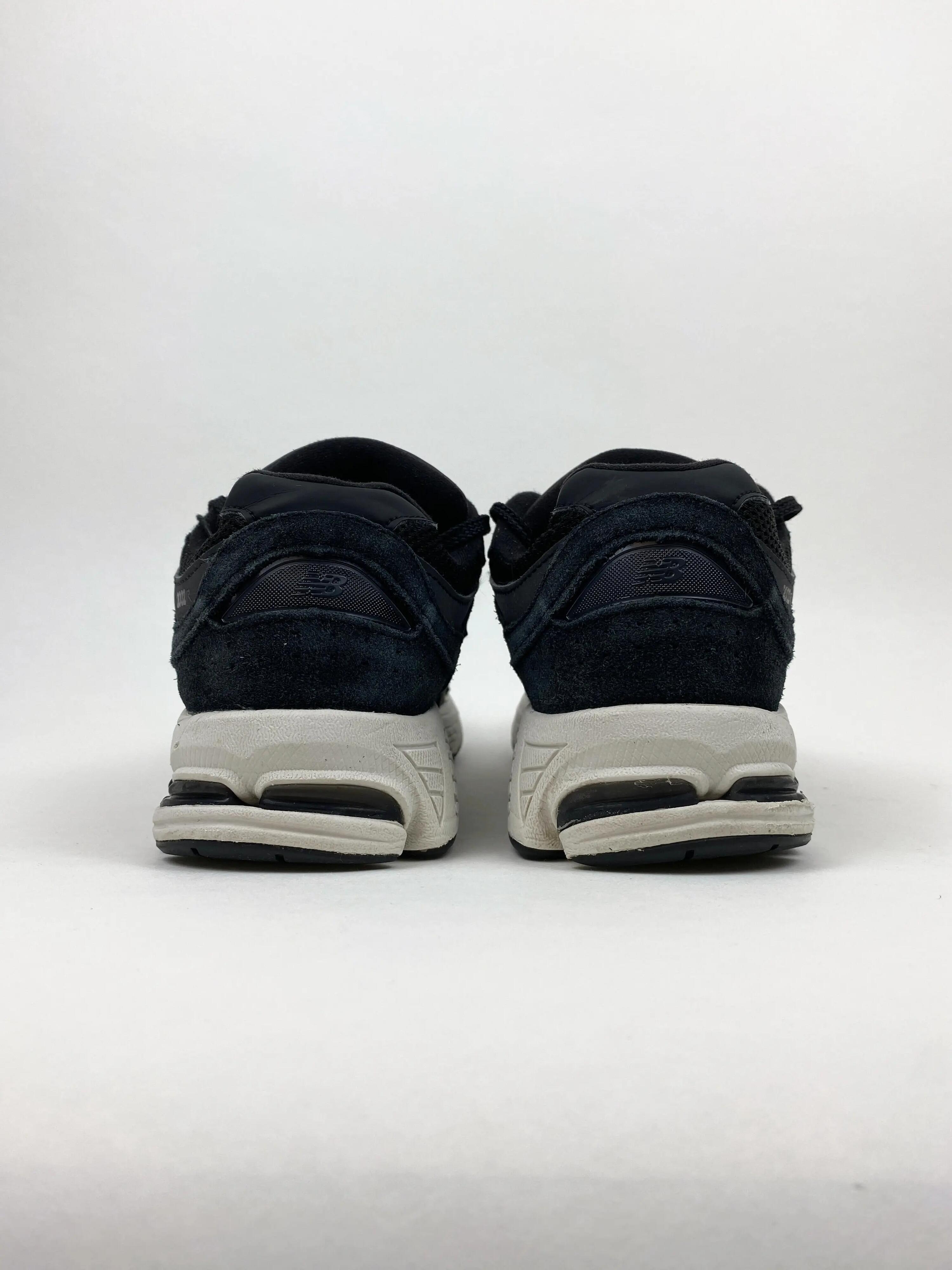 Reconditionné NEW BALANCE Baskets Femme, 2002R, Noir Très Bon État 3/4