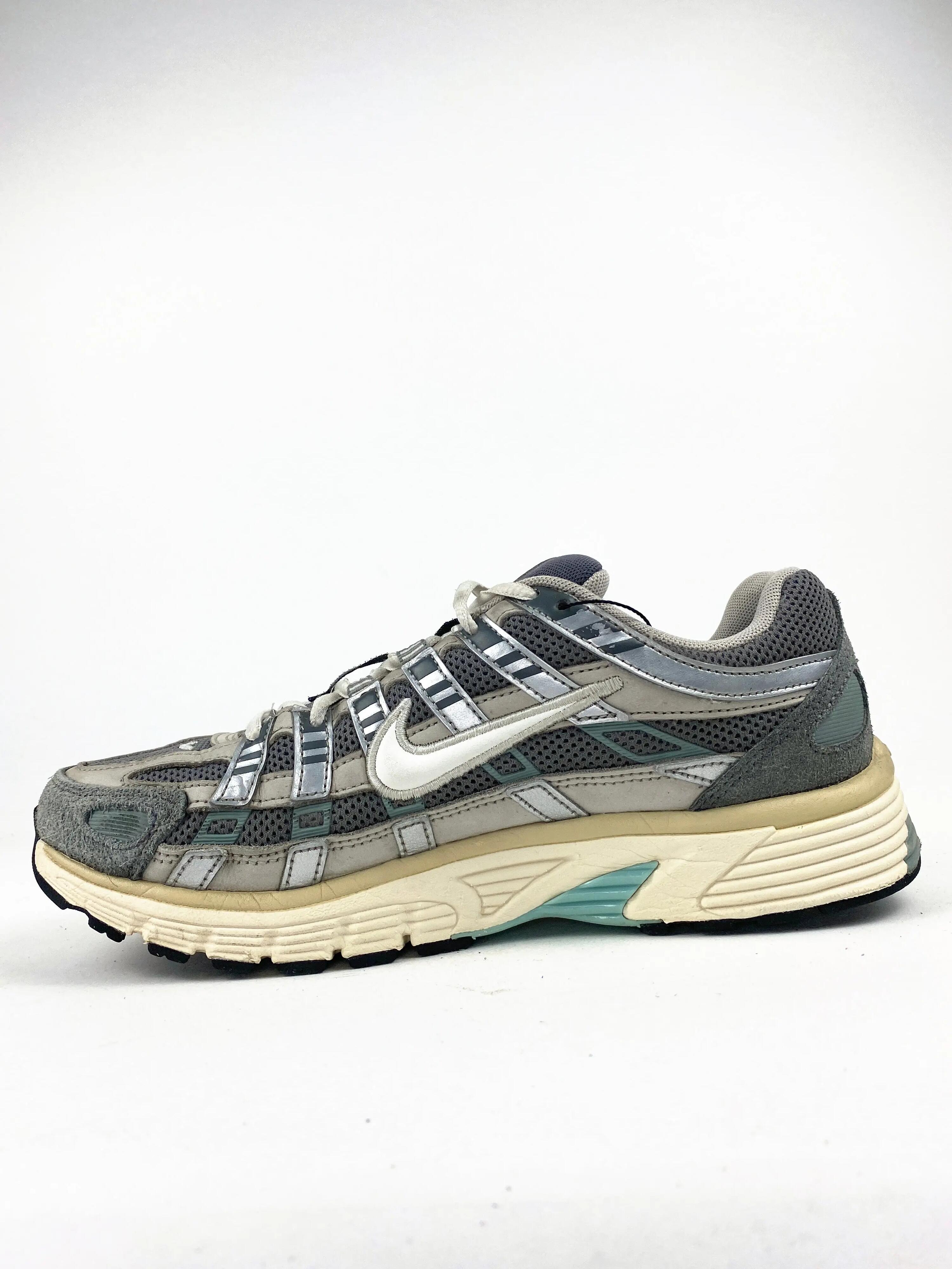 Reconditionné NIKE Baskets Homme, P-6000, Gris clair Très Bon État 4/4