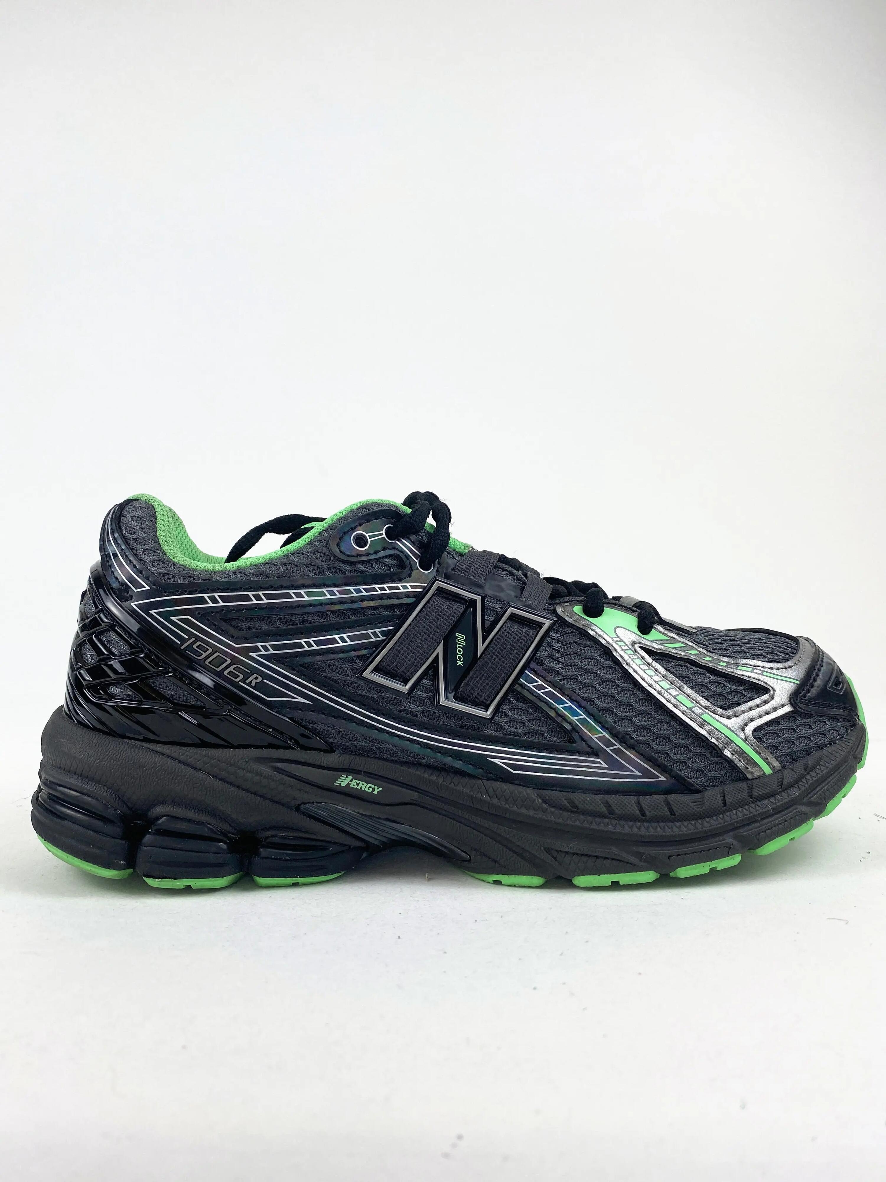 NEW BALANCE picture