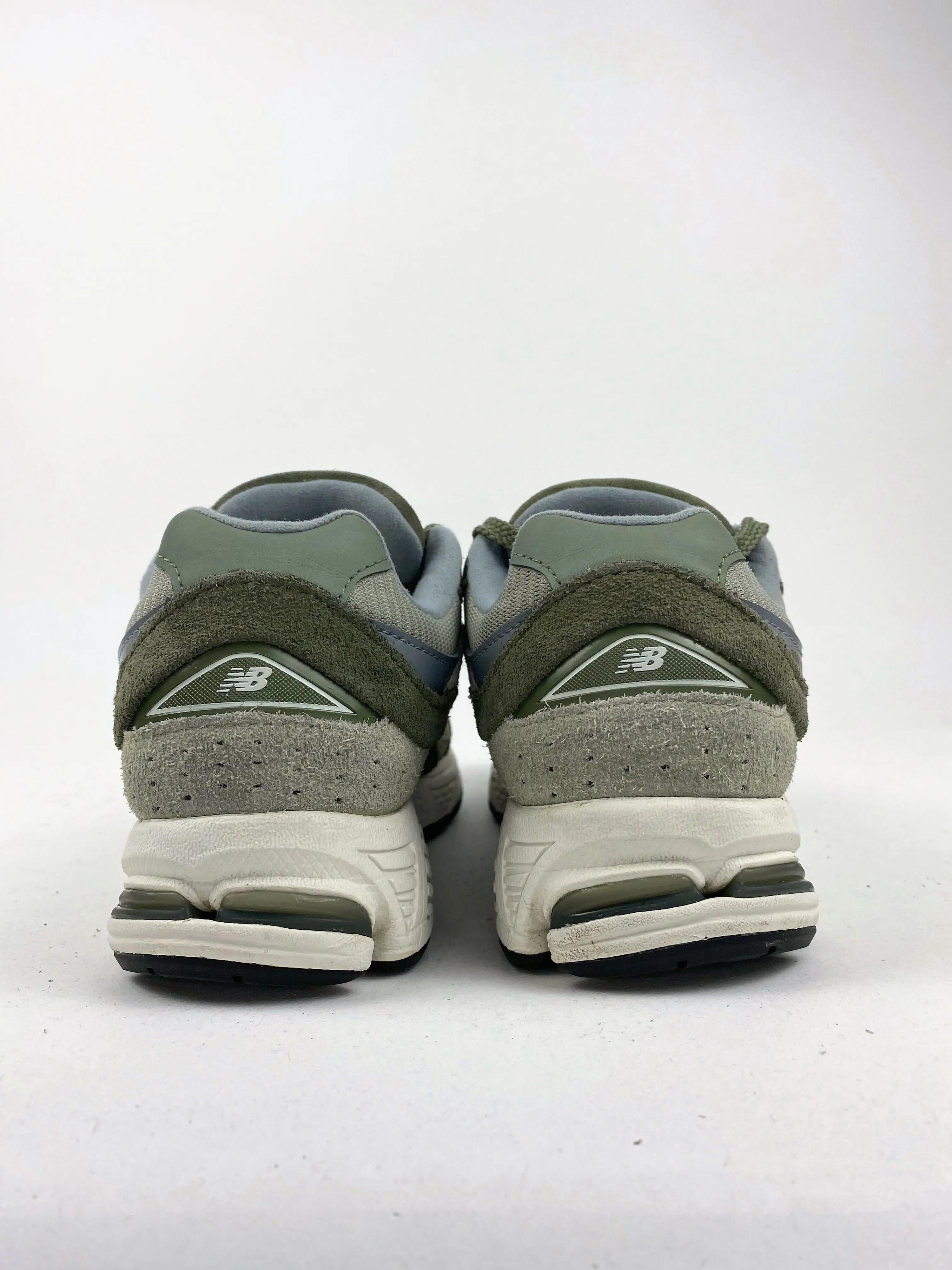 Reconditionné NEW BALANCE Baskets Femme, 2002R, Kaki Très Bon État 3/4
