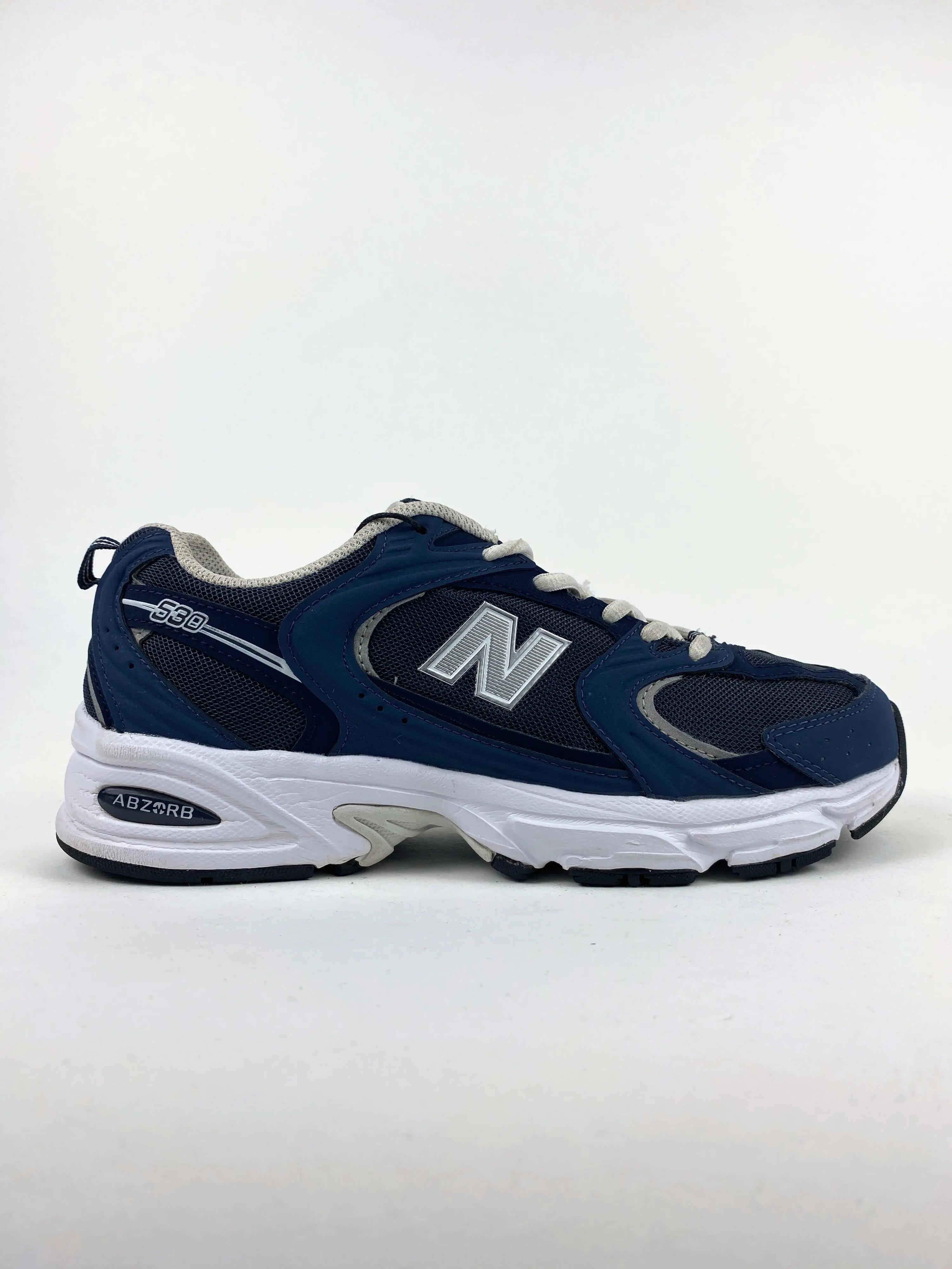 NEW BALANCE picture