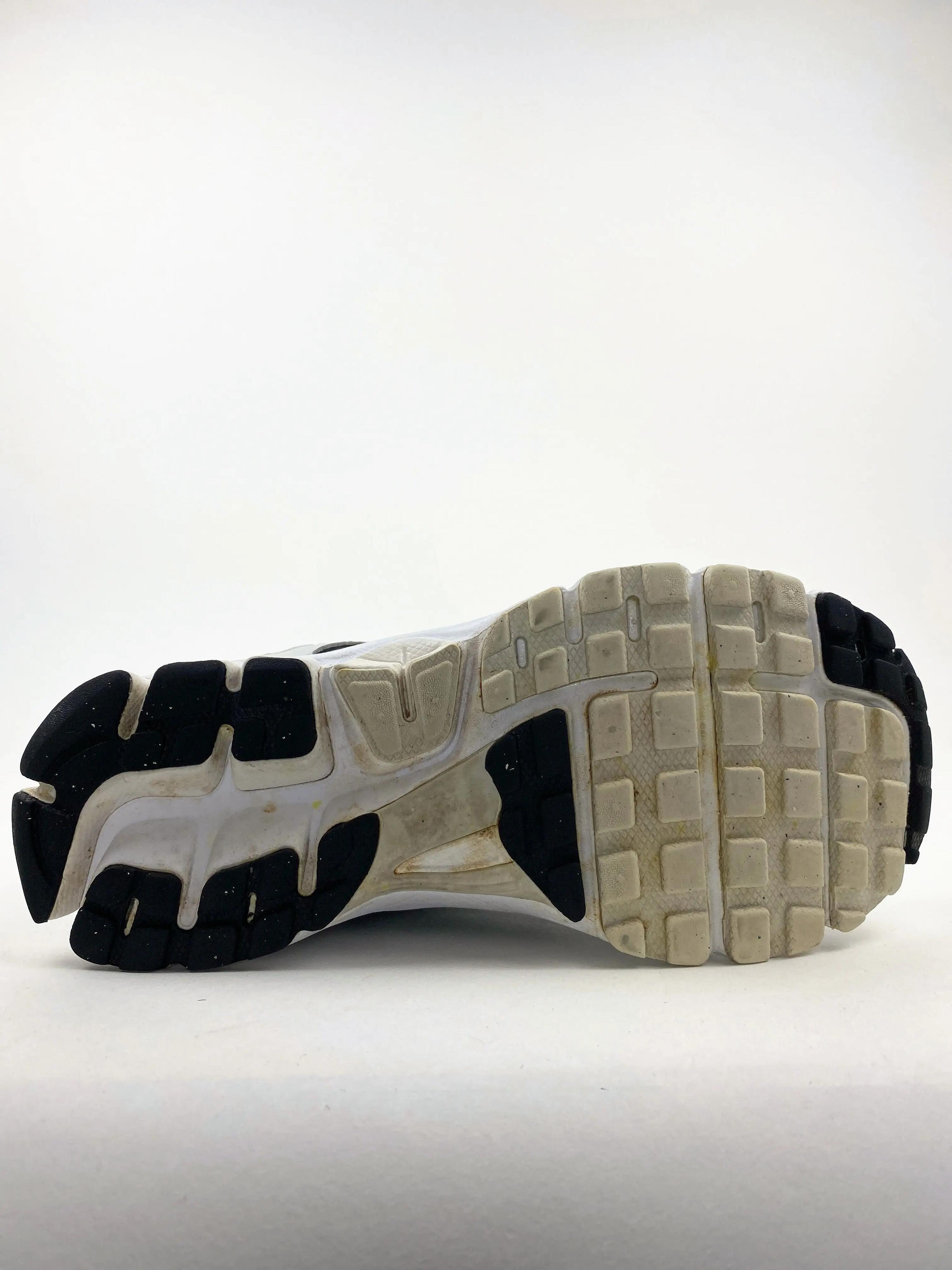 Reconditionné NIKE Baskets Femme, Zoom Vomero 5, Gris clair Très Bon État 2/4
