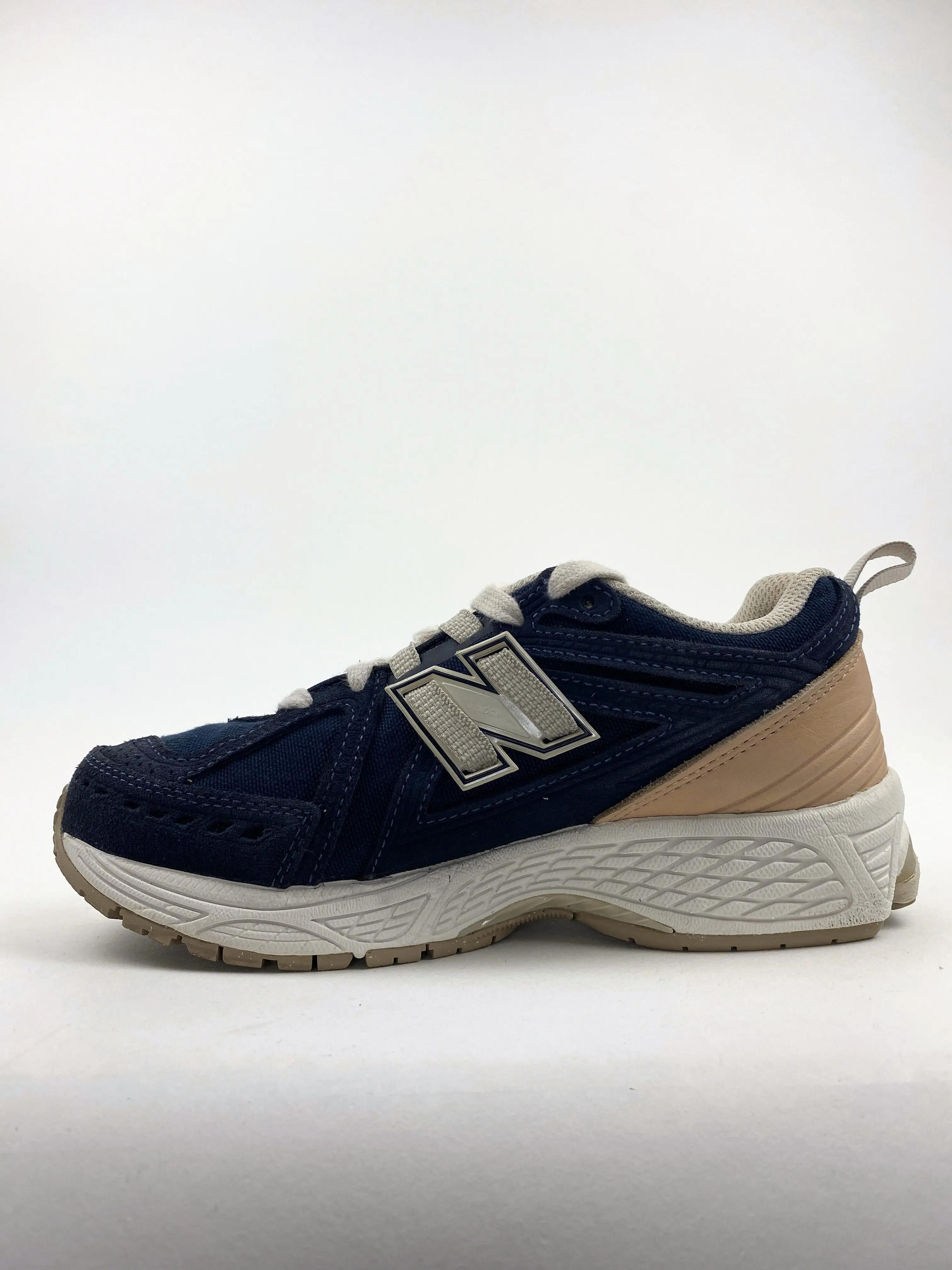 Reconditionné NEW BALANCE Baskets Femme, 1906F, Bleu foncé Très Bon État 4/4