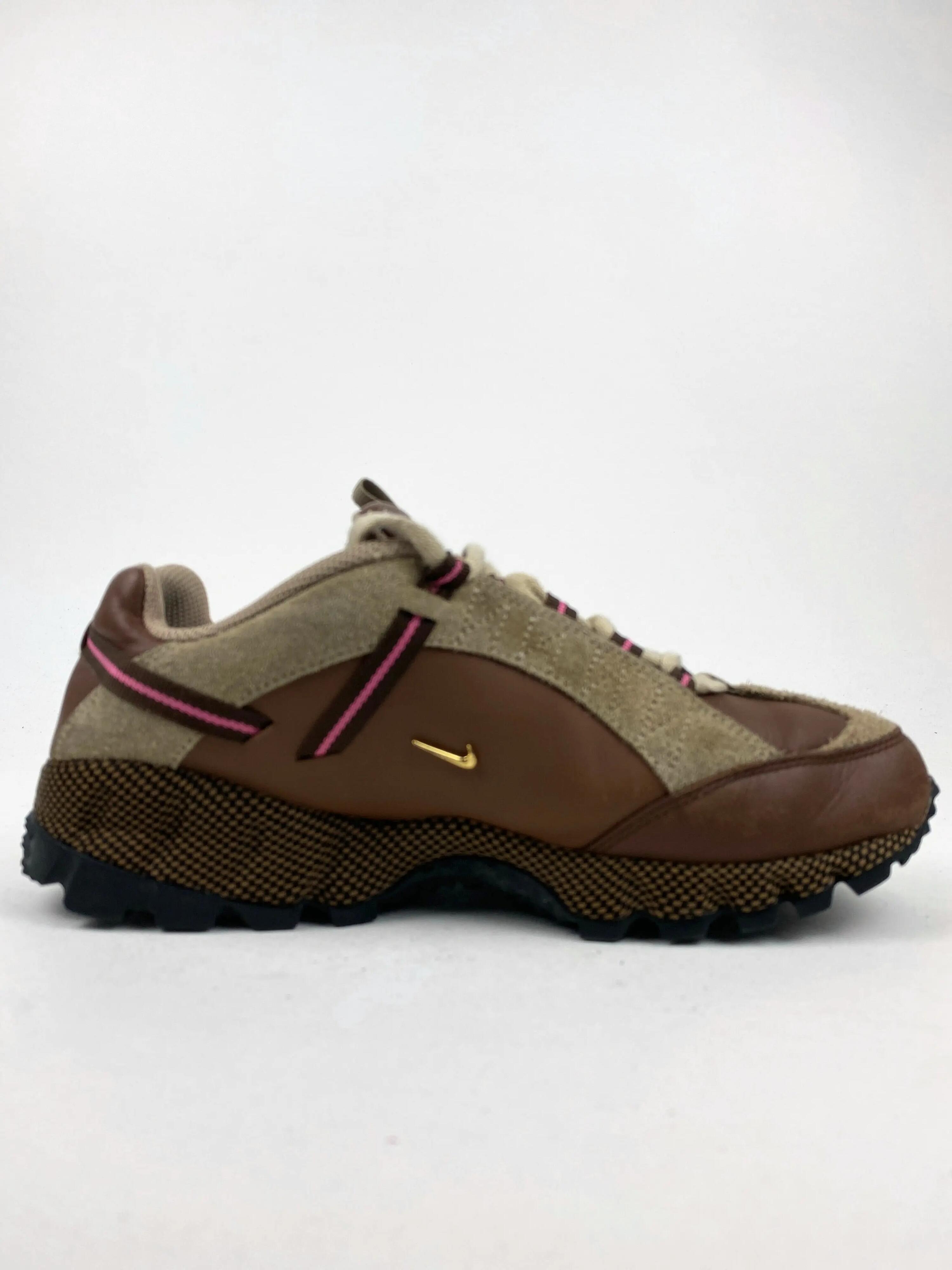 NIKE picture
