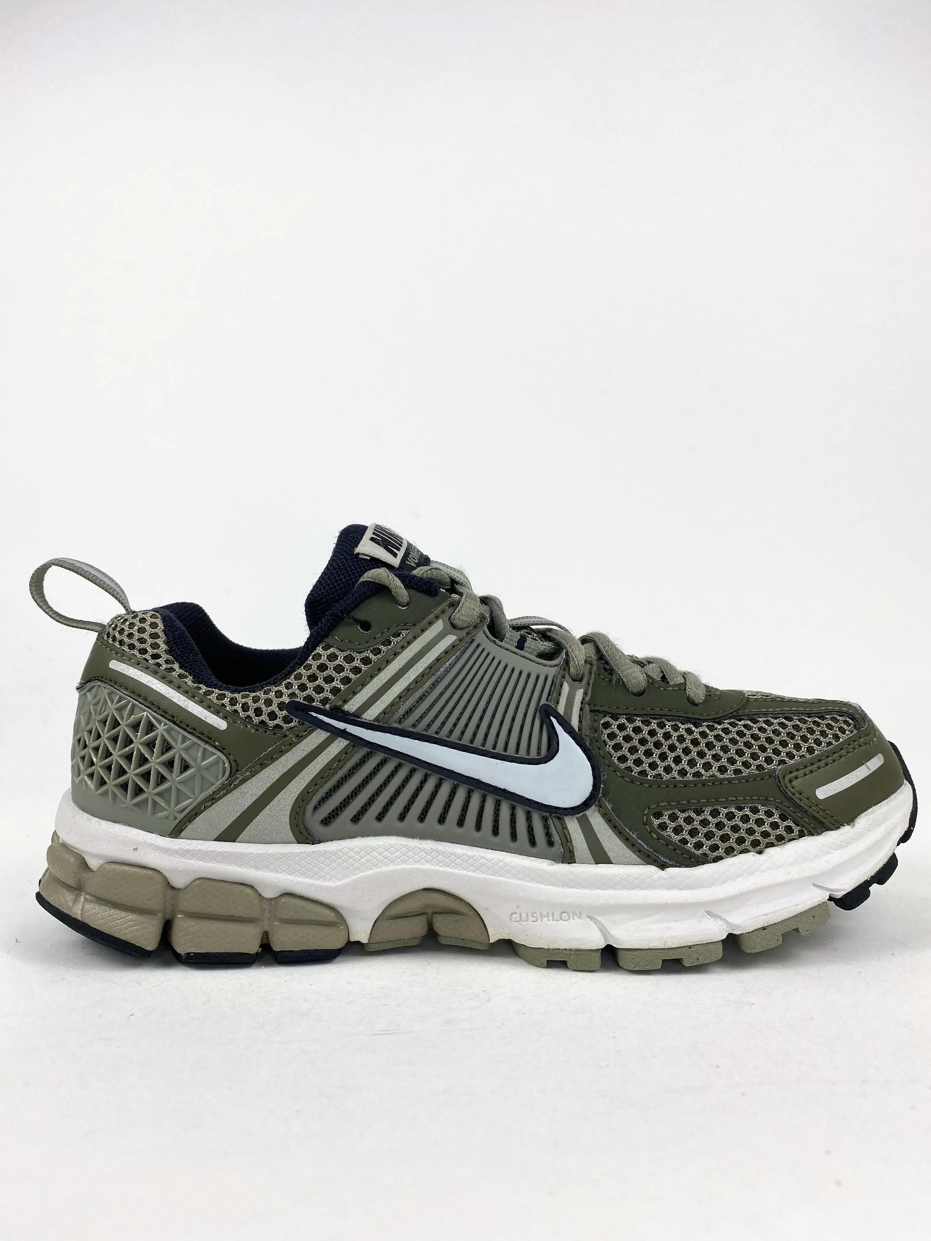 NIKE picture