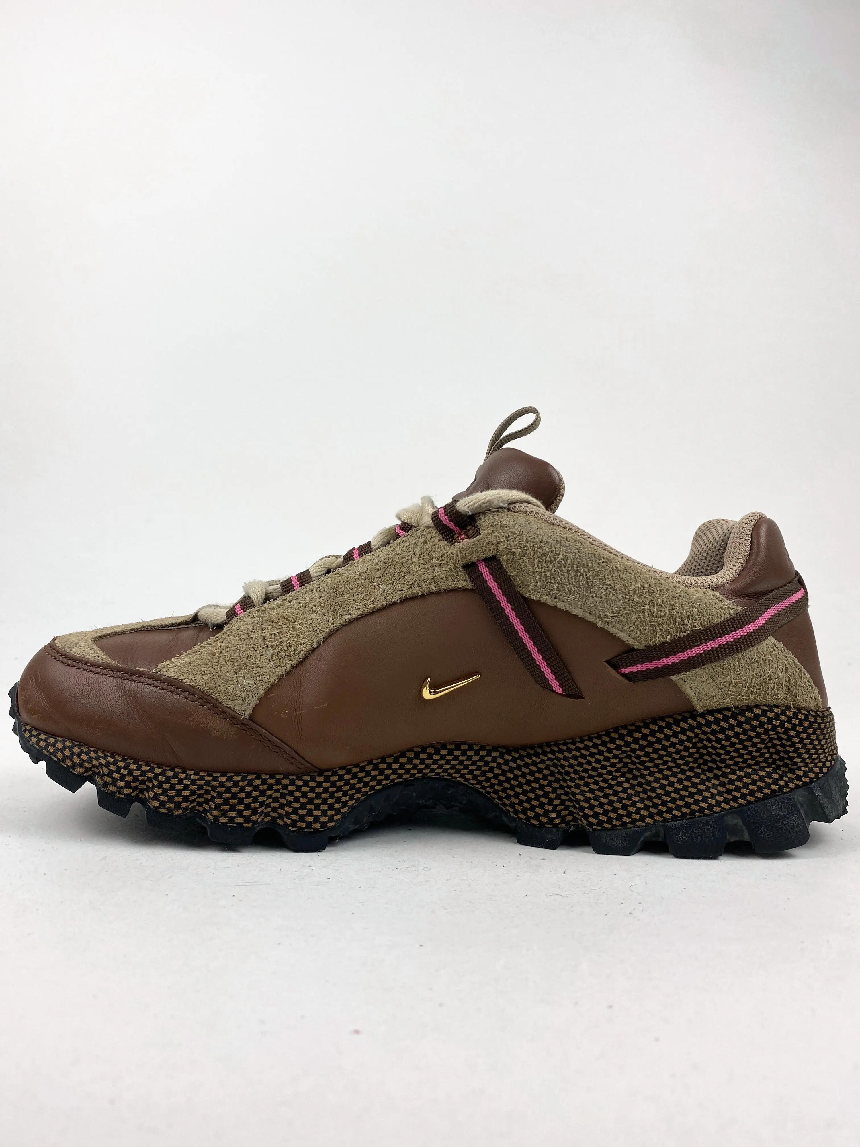 Reconditionné NIKE Baskets Femme, Air Humara LX Jacquemus, Marron Très Bon État 4/4