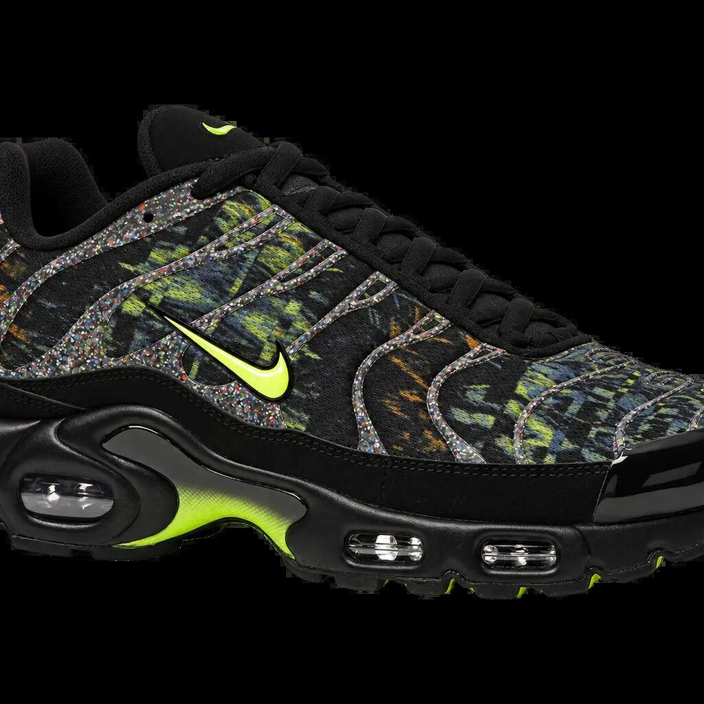 Herren-Sneaker - Nike Air Max Plus Sustainable - Schwarz/Volt