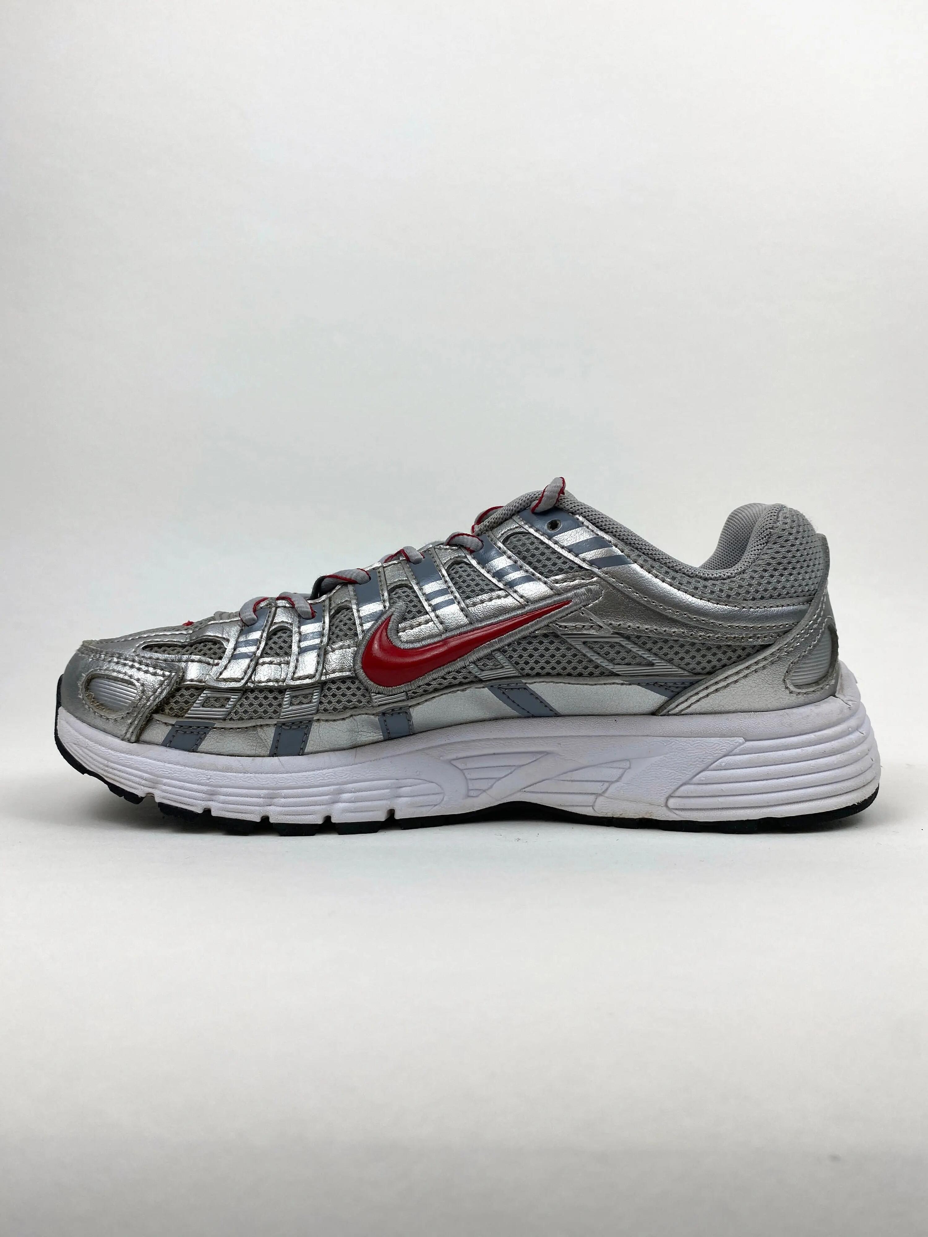 Reconditionné NIKE Baskets Femme, P-6000, Gris clair Très Bon État 4/4