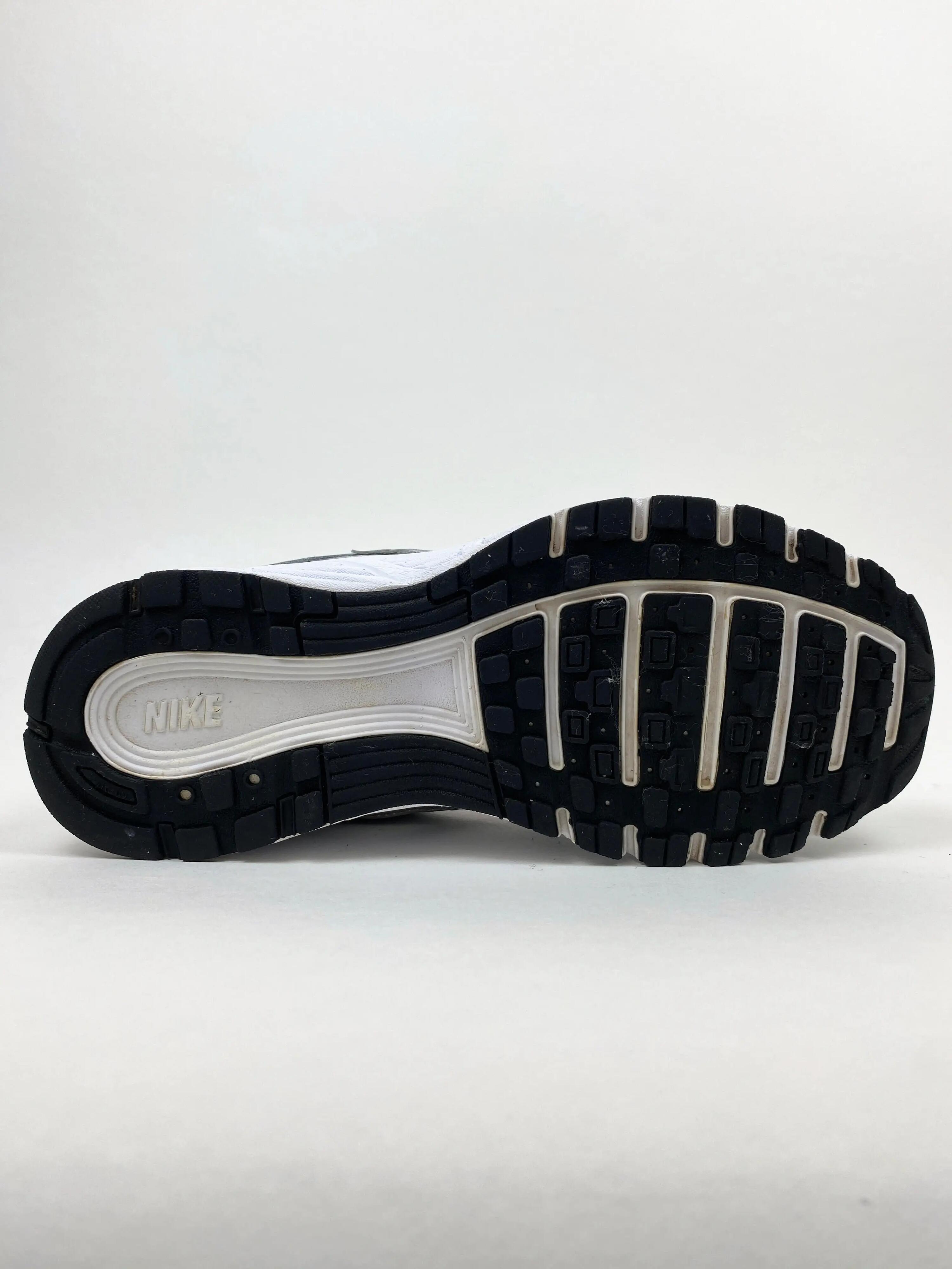 Reconditionné NIKE Baskets Femme, P-6000, Gris clair Très Bon État 2/4