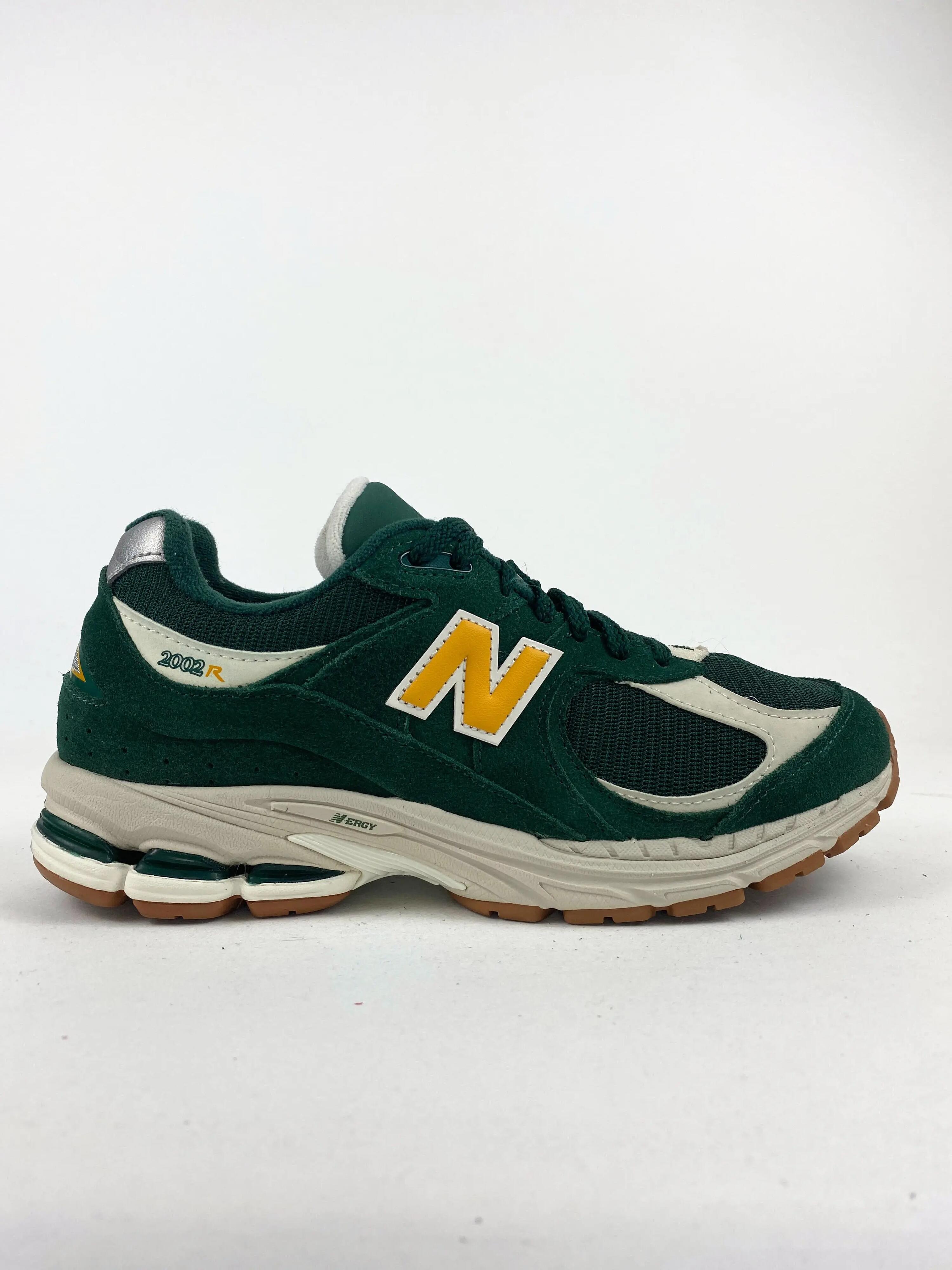 NEW BALANCE picture