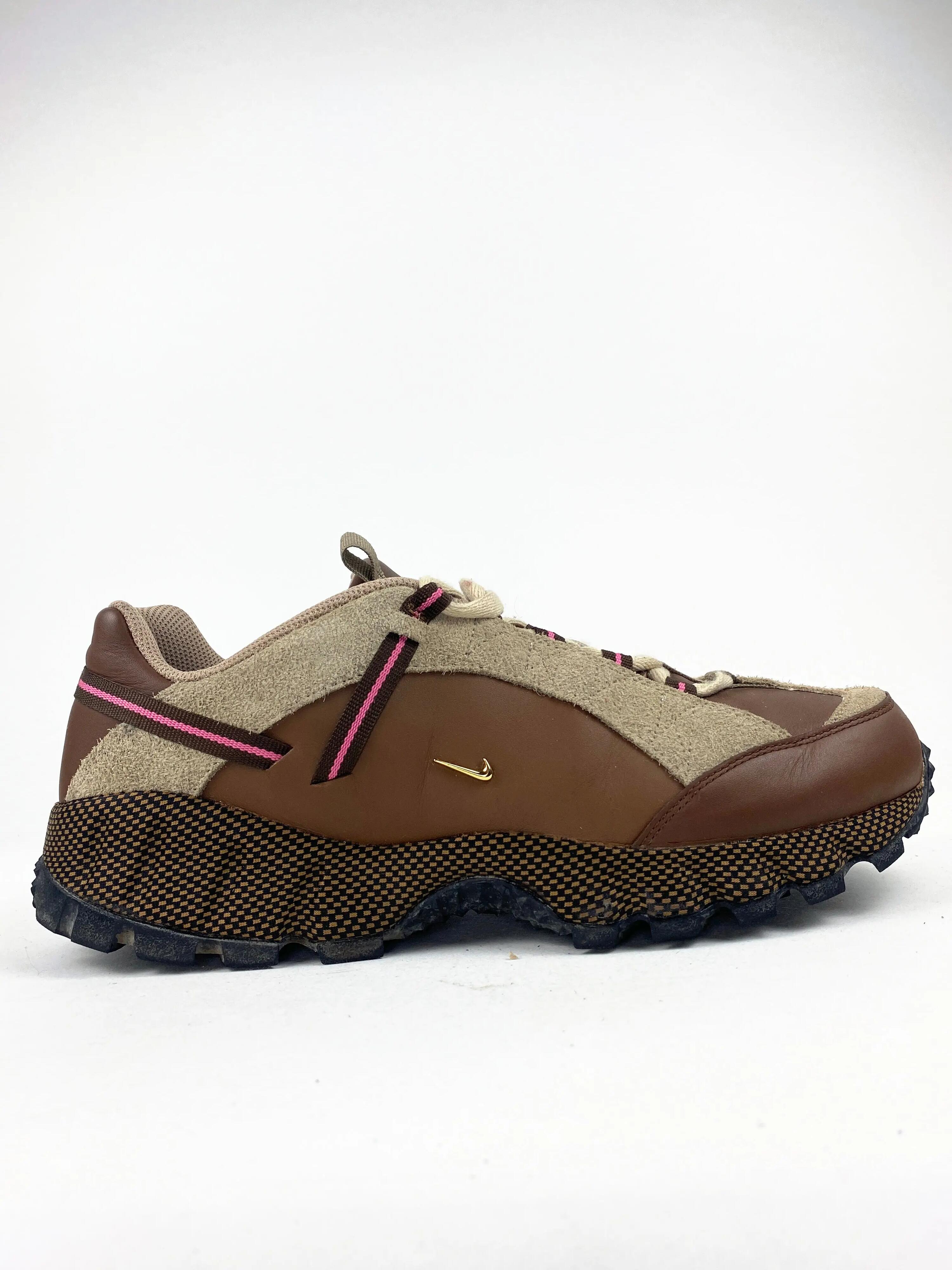 NIKE picture