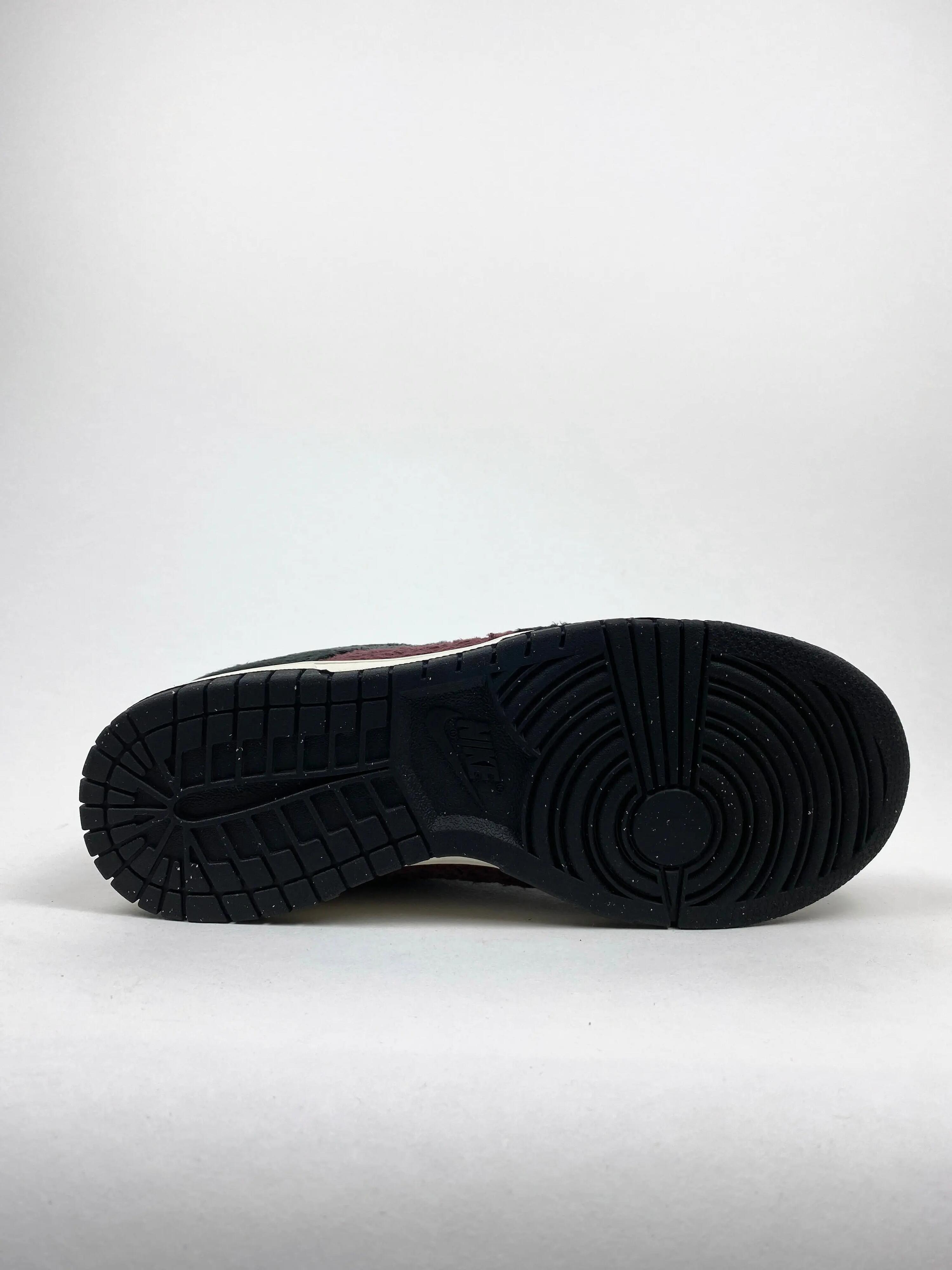 Reconditionné NIKE Baskets Homme, Dunk Low SE, Bordeaux Très Bon État 2/4