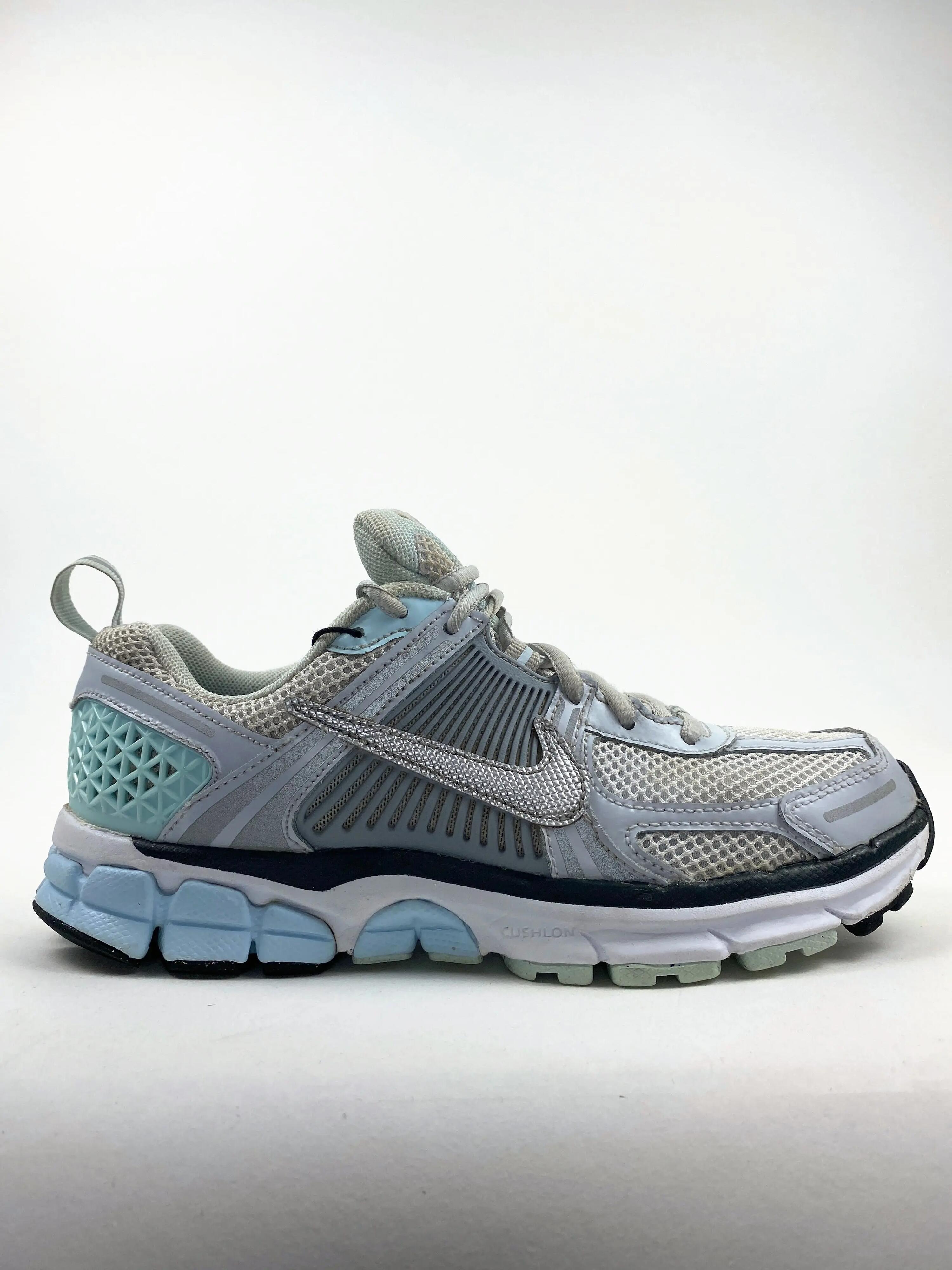NIKE picture