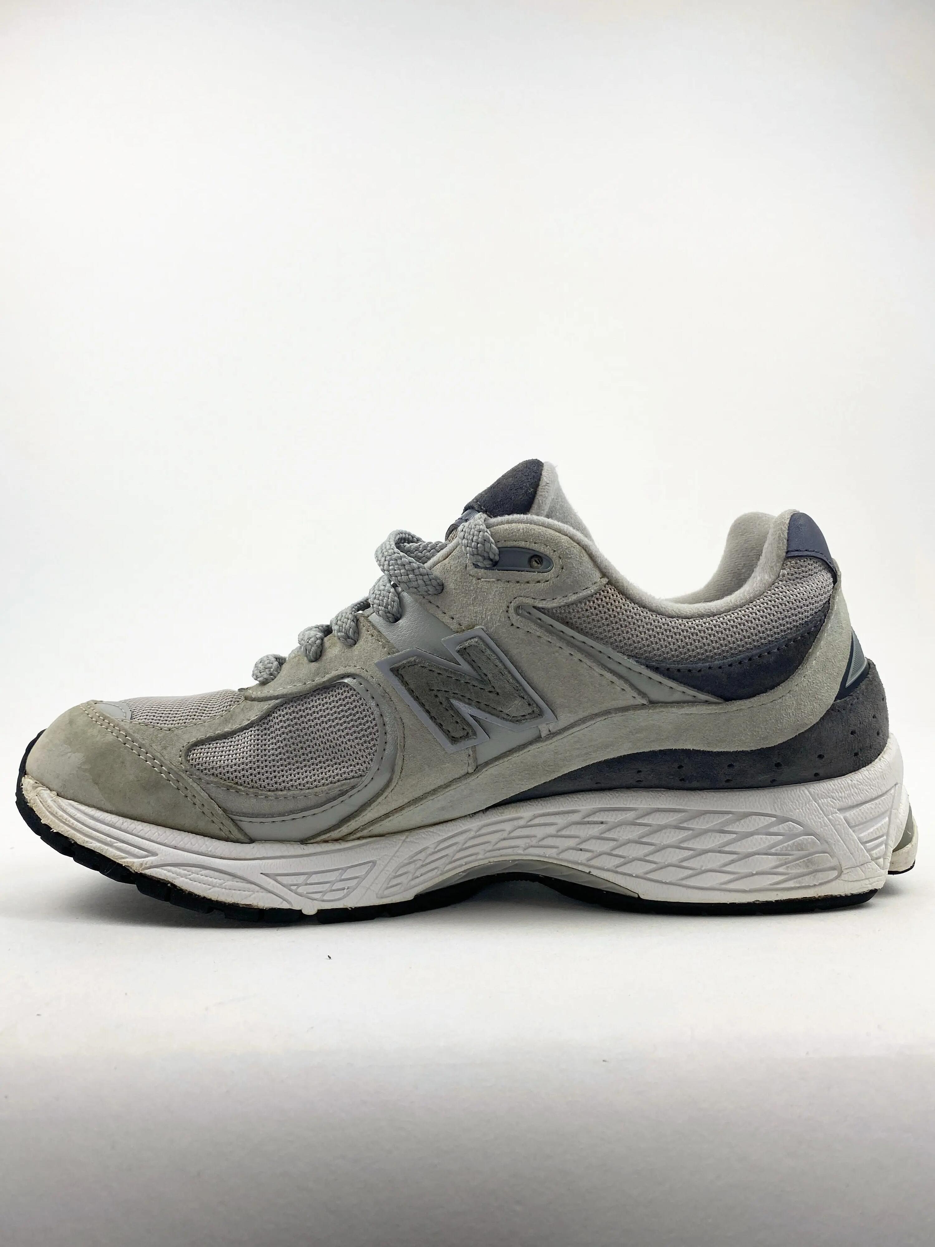 Reconditionné NEW BALANCE Baskets Homme, 2002R, Gris foncé Très Bon État 4/4