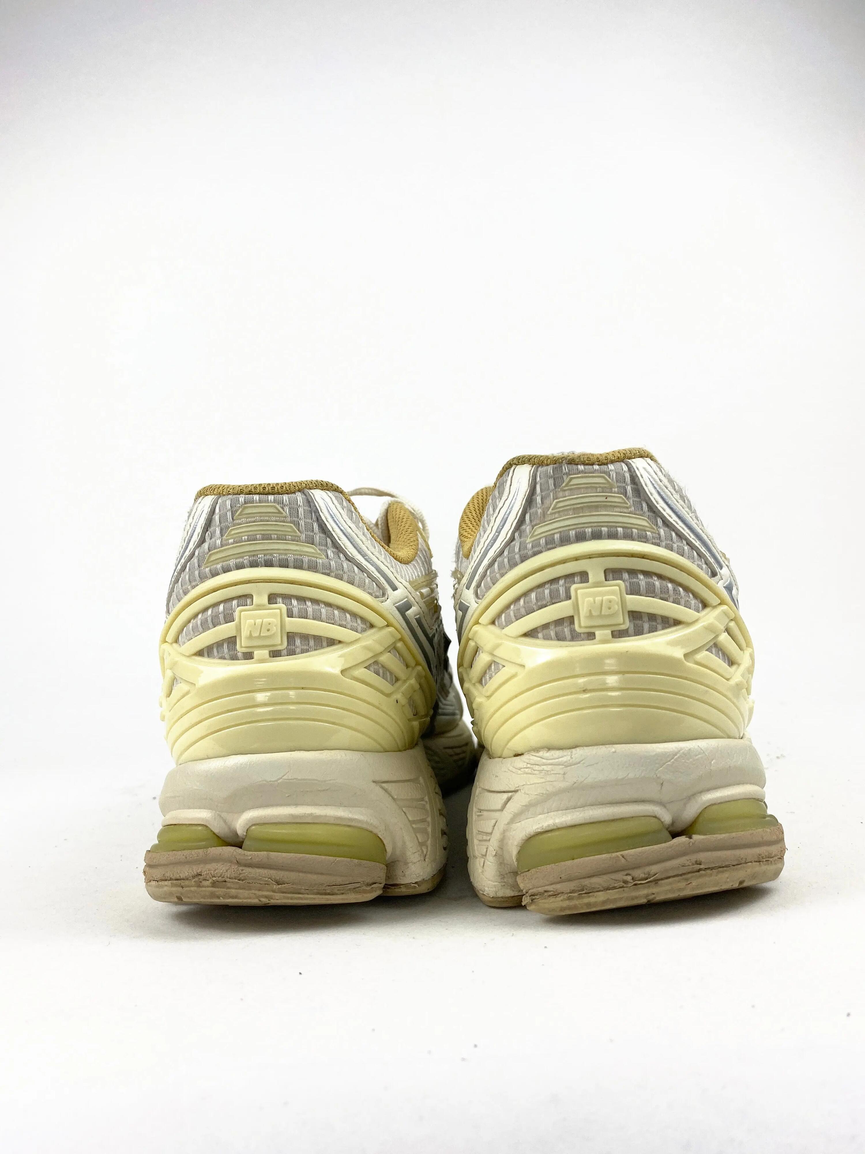 Reconditionné NEW BALANCE Baskets Homme, 1906R, Blanc Très Bon État 3/4