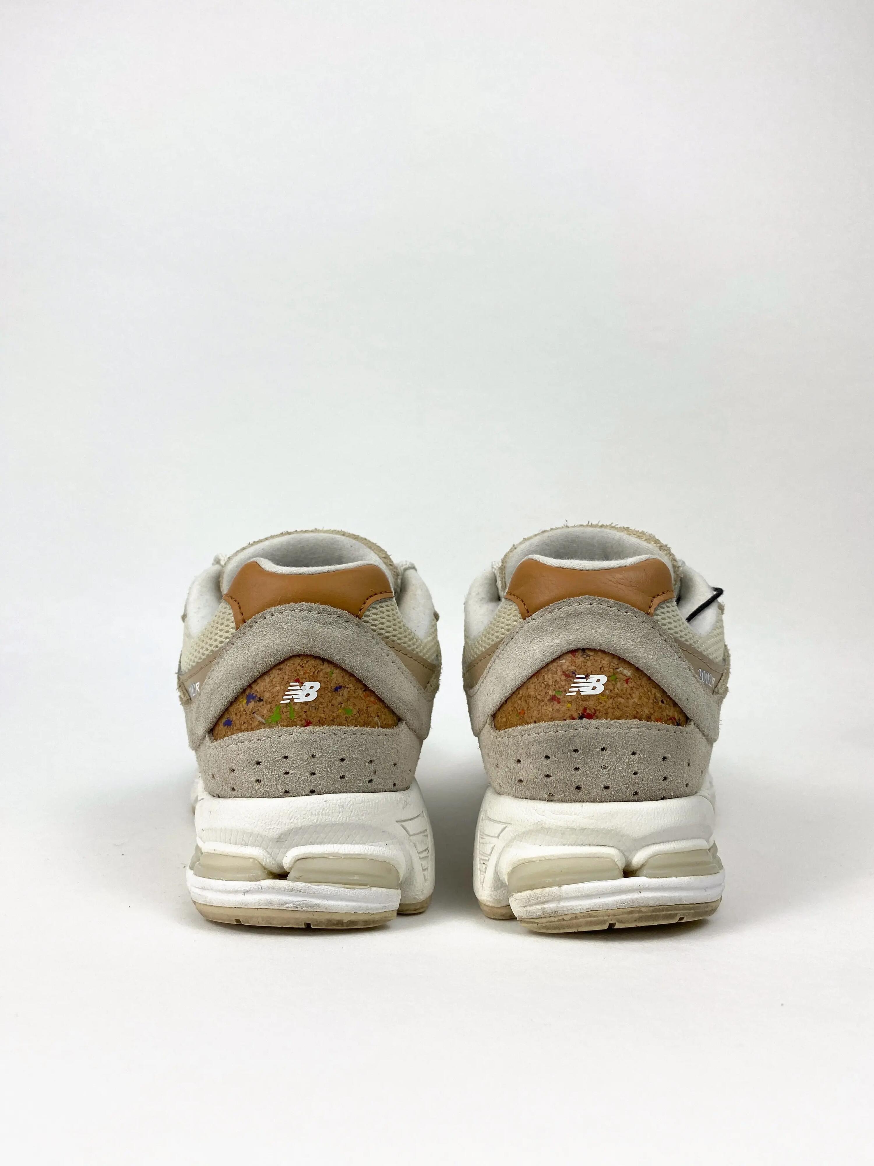 Reconditionné NEW BALANCE Baskets Femme, 2002R, Beige Très Bon État 3/4