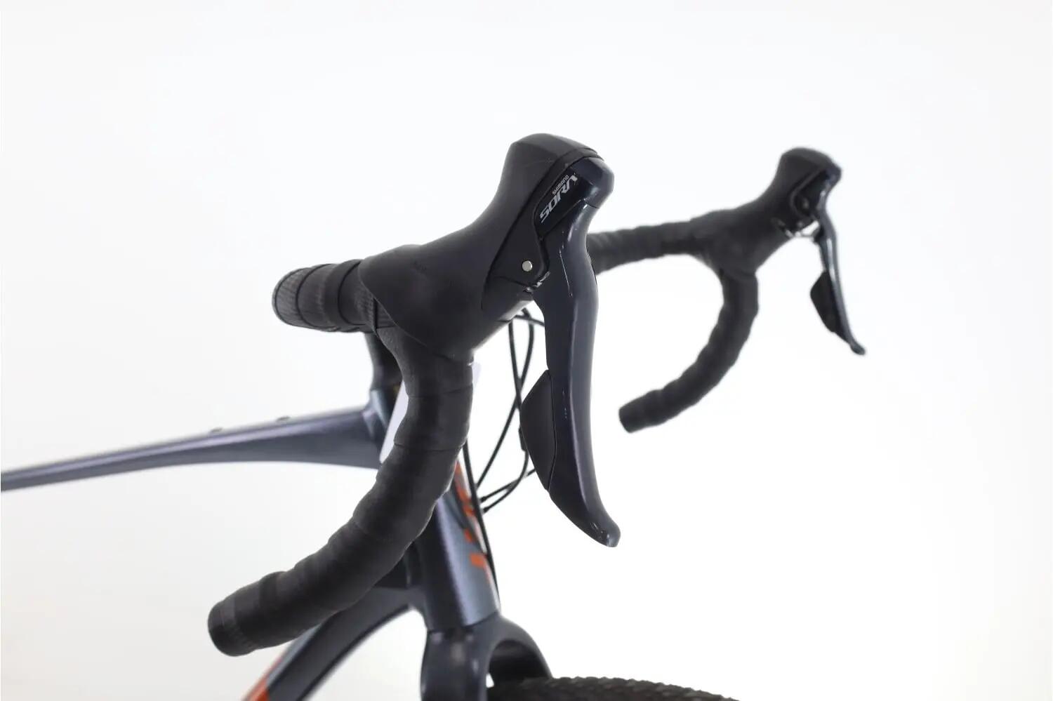 Gravel ricondizionata ·  Revolt Advanced 2 · Ottimo stato 6/8