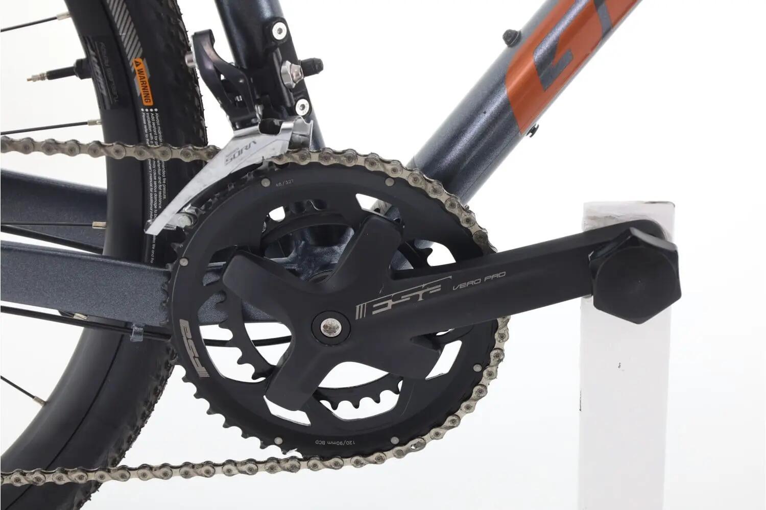 Gravel ricondizionata ·  Revolt Advanced 2 · Ottimo stato 4/8