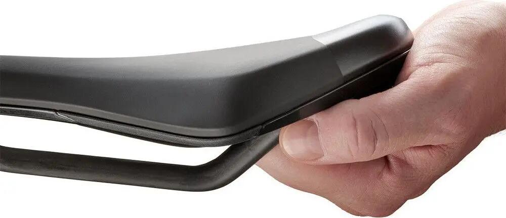 Fizik Terra Aidon X1-zadel, zwart 5/5