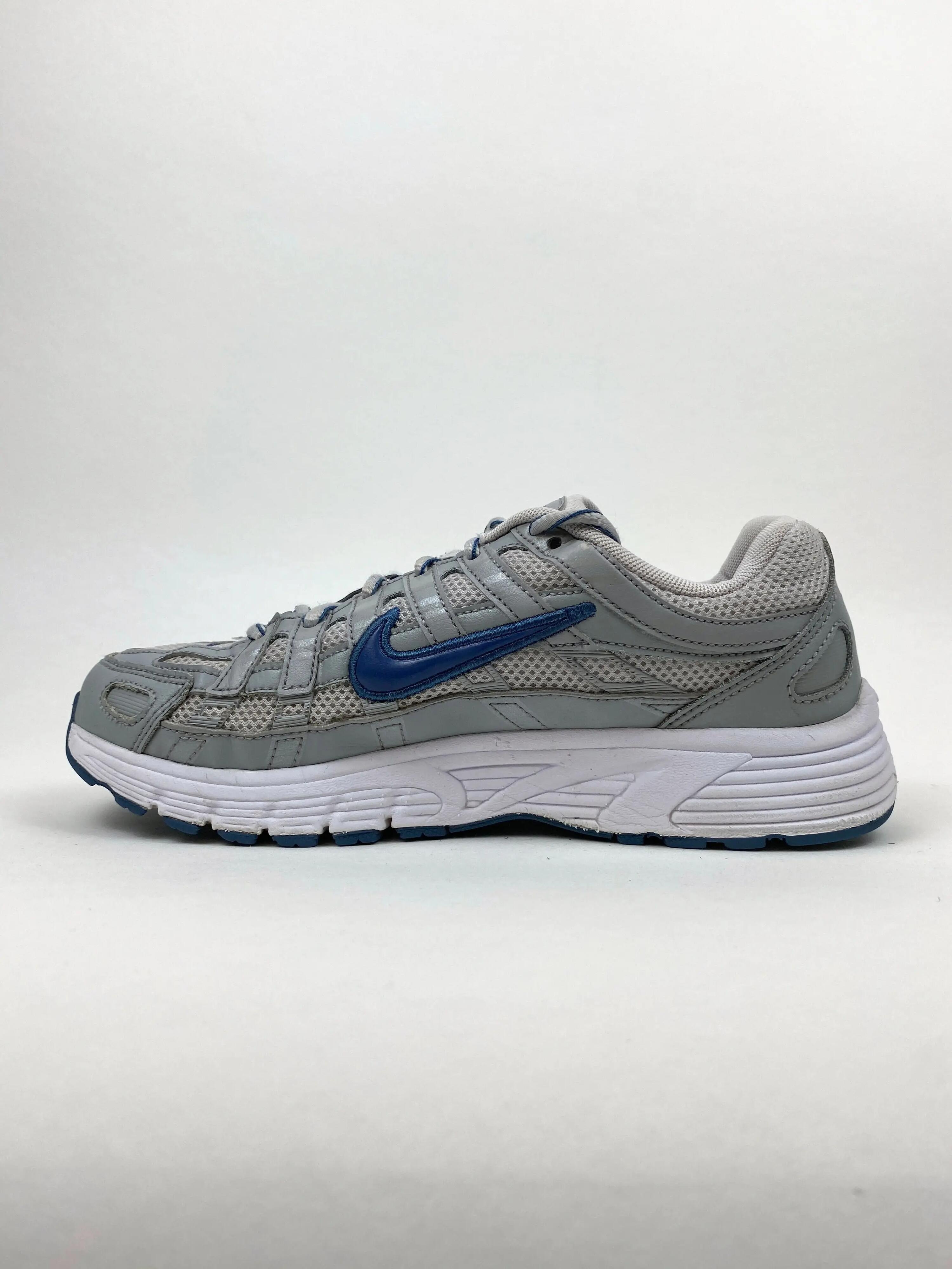 Reconditionné NIKE Baskets Femme, P-6000, Gris clair Très Bon État 4/4