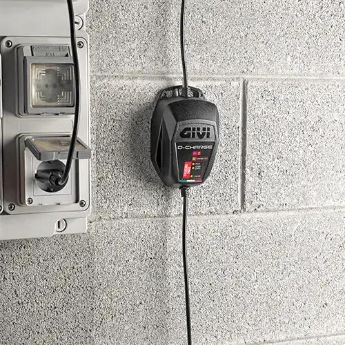 Carregador de baterias e mantenedor de carga para motociclos Givi 4/4