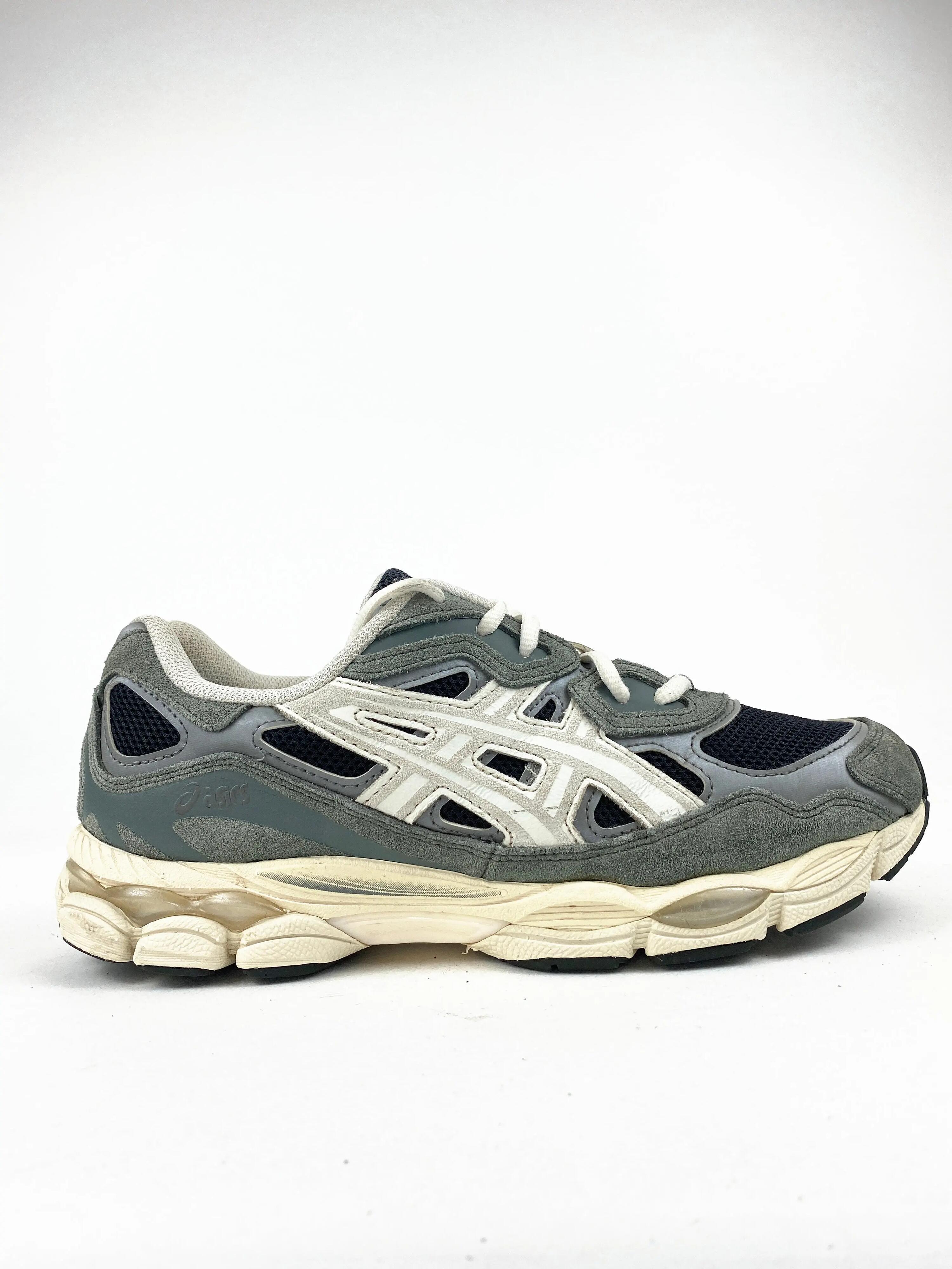 ASICS picture