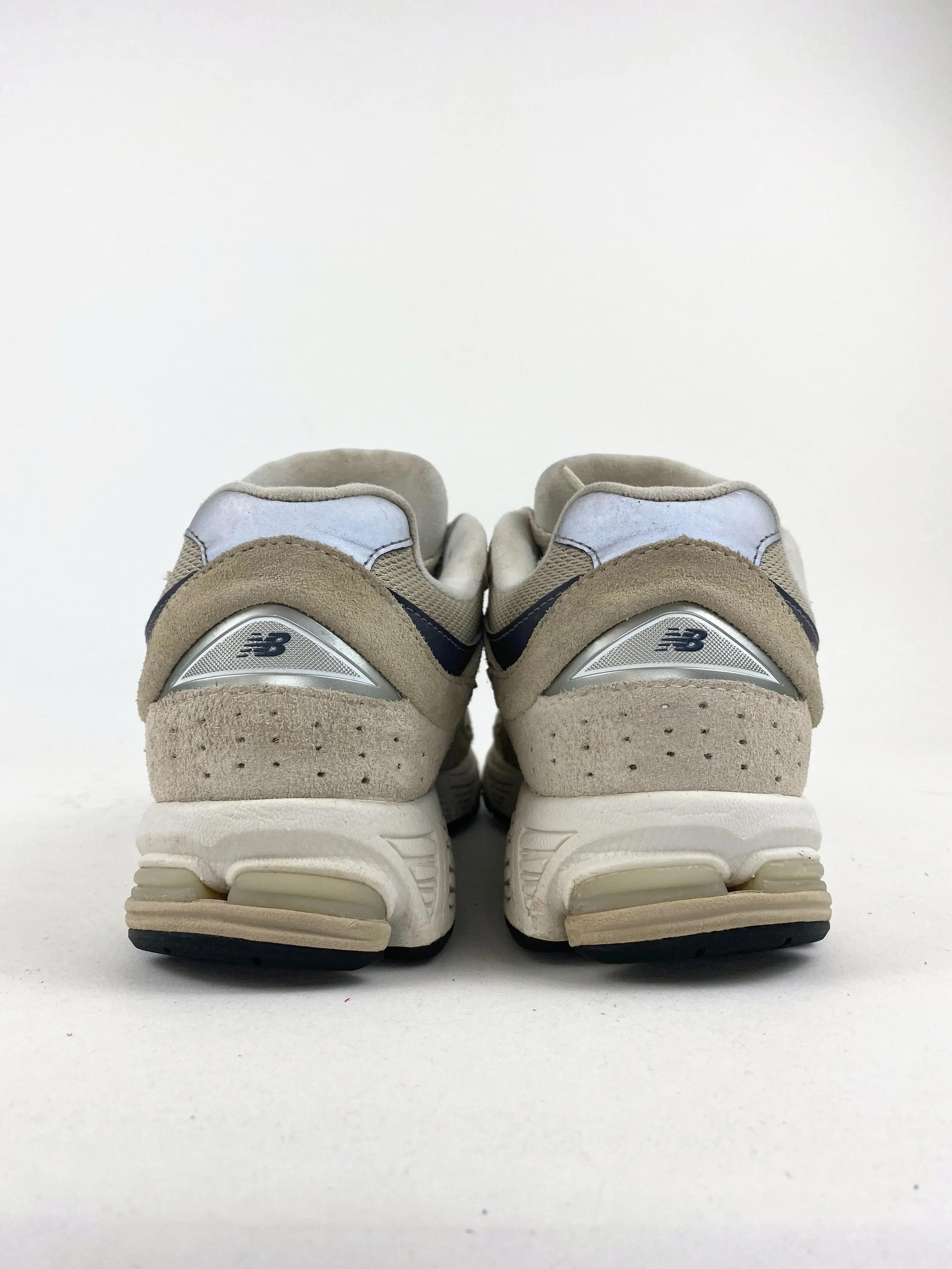 Reconditionné NEW BALANCE Baskets Femme, 2002R, Beige Très Bon État 3/4