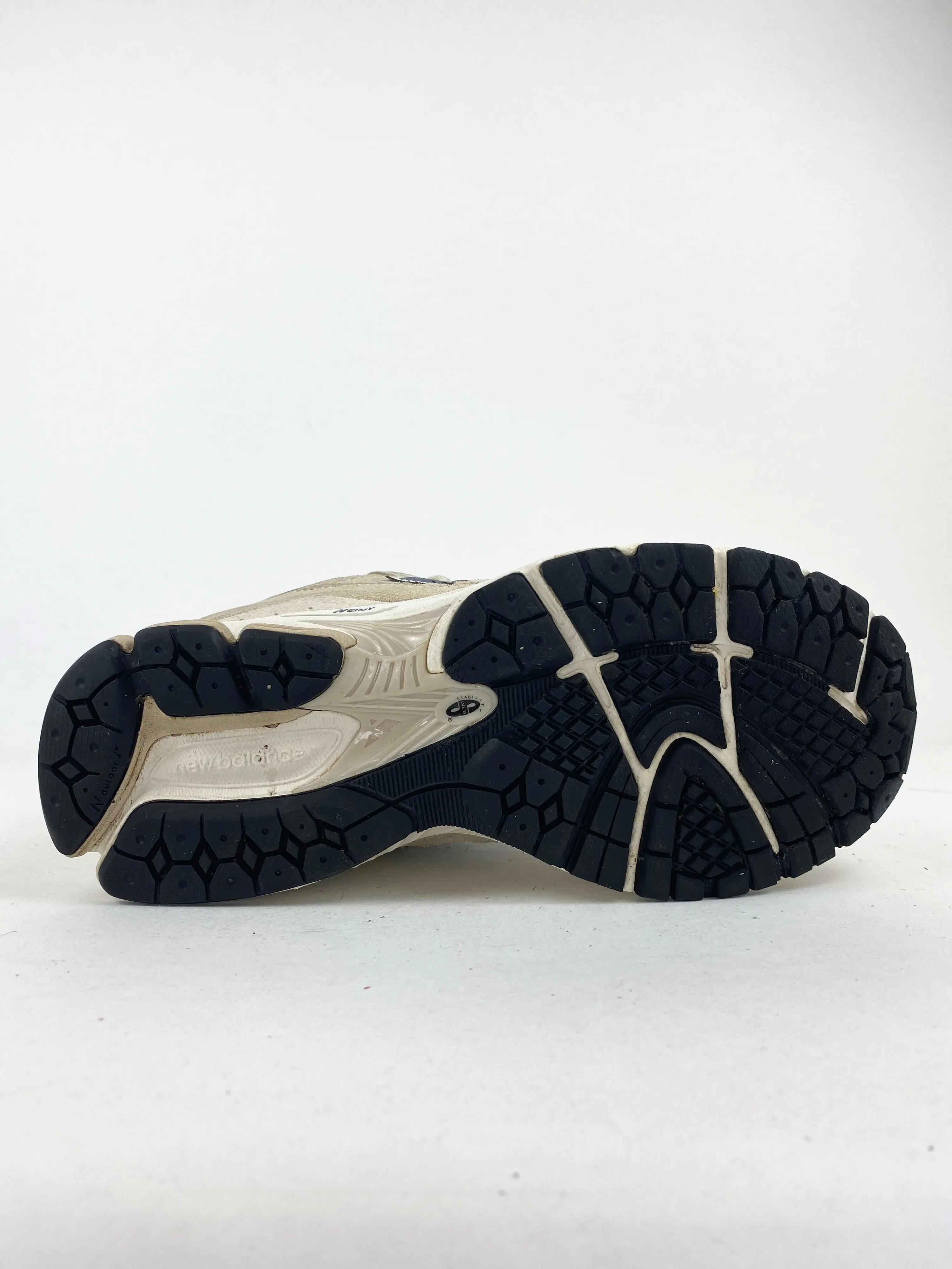 Reconditionné NEW BALANCE Baskets Femme, 2002R, Beige Très Bon État 2/4
