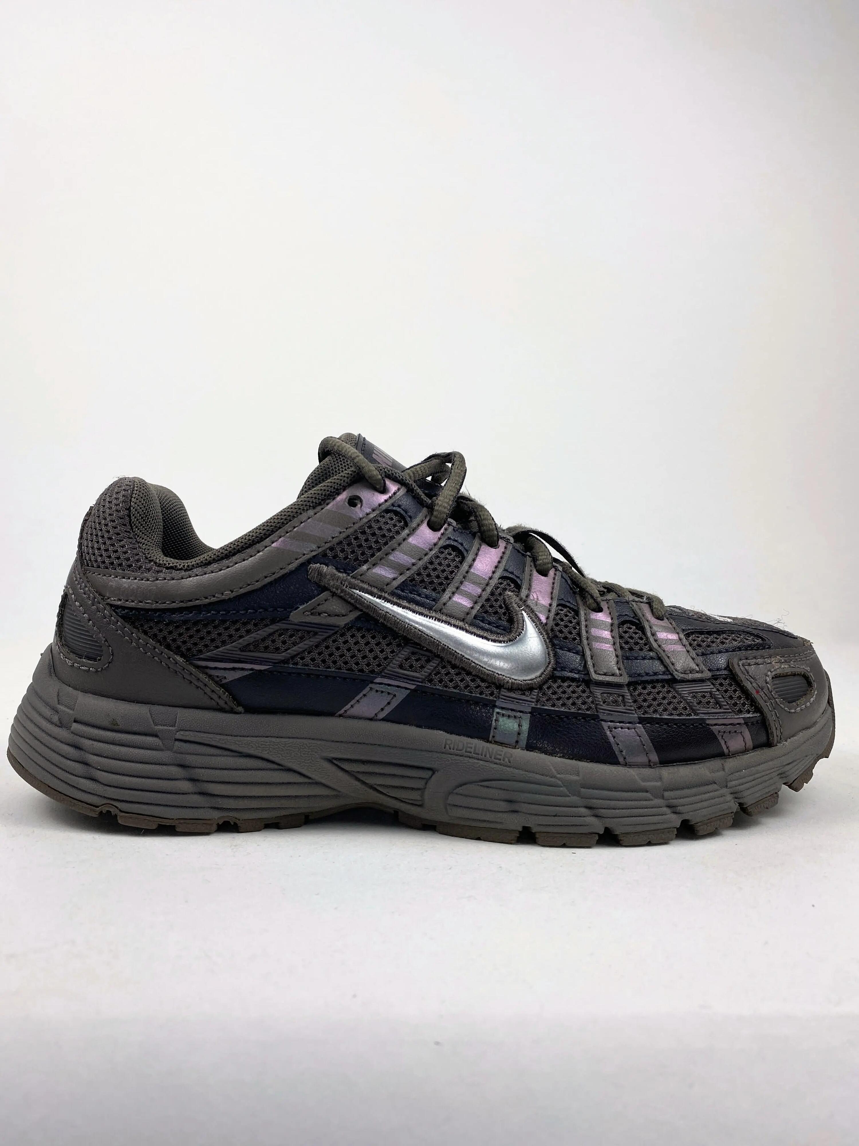 NIKE picture