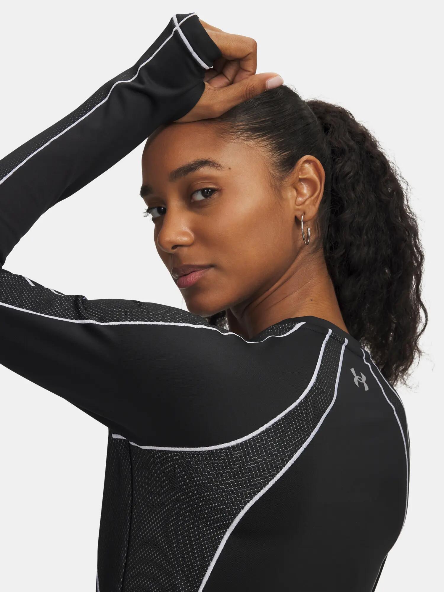 Under Armour UA ColdGear Textured Crew-BLK női póló 3/3