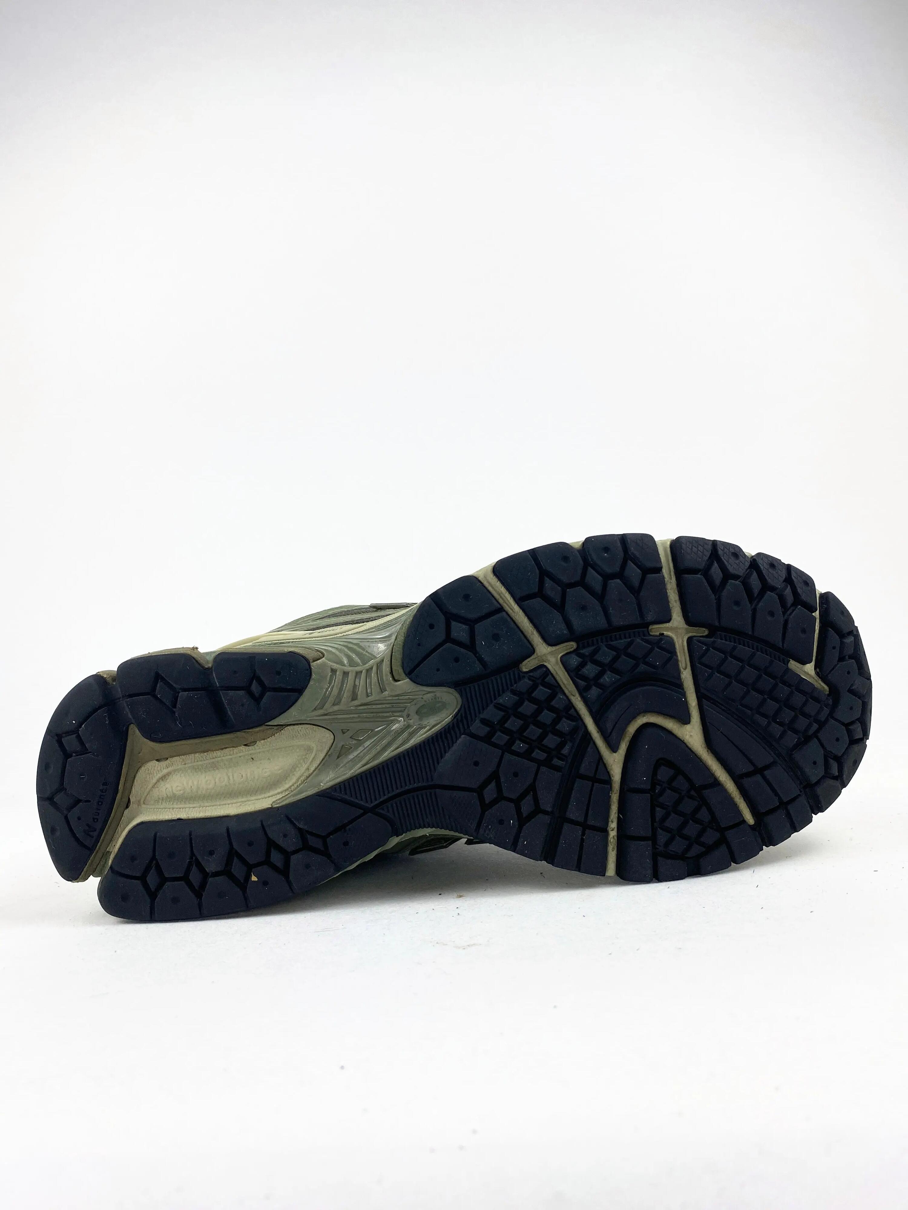 Reconditionné NEW BALANCE Baskets Homme, 1906R, Kaki Très Bon État 2/4