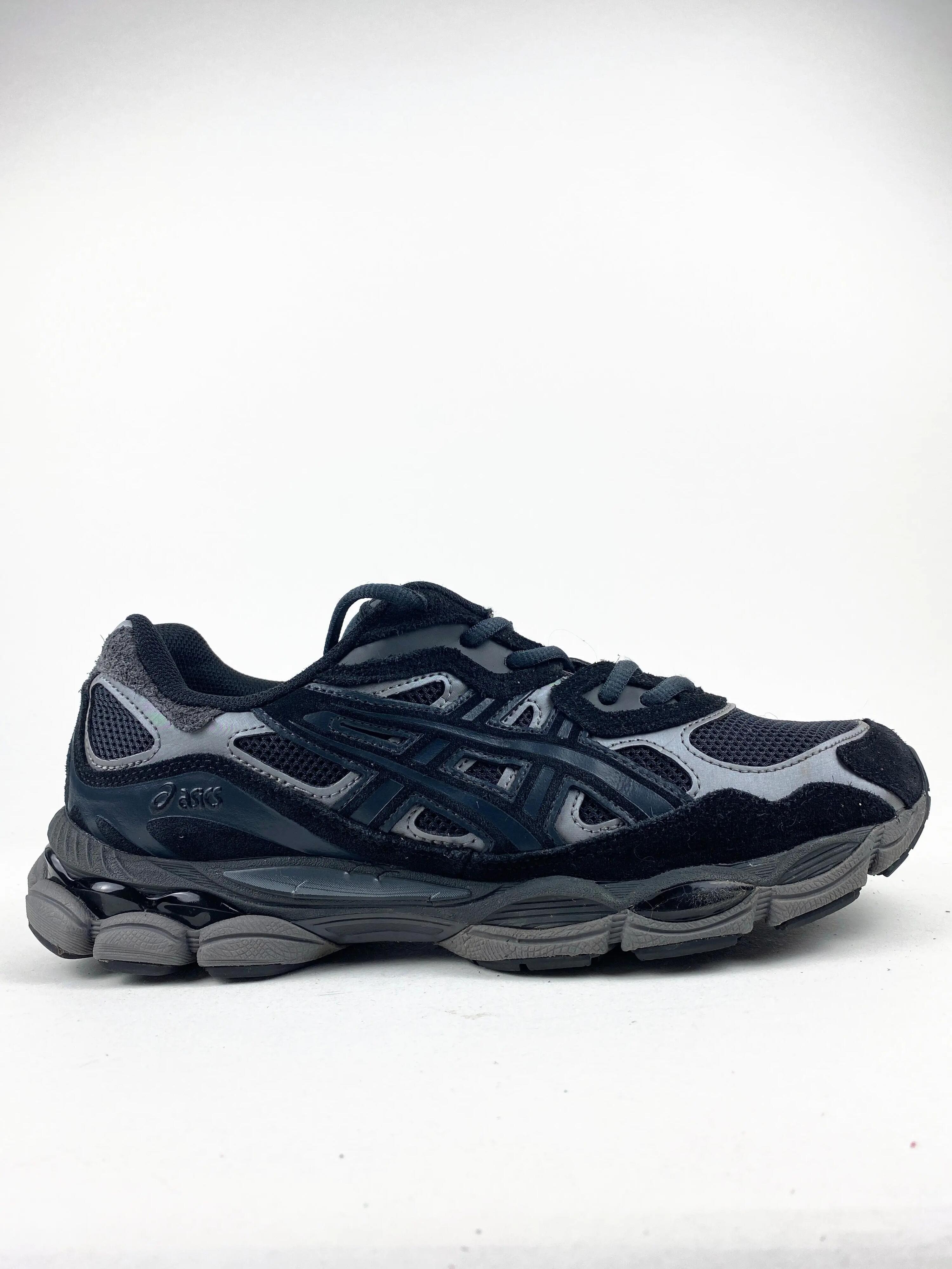 ASICS picture