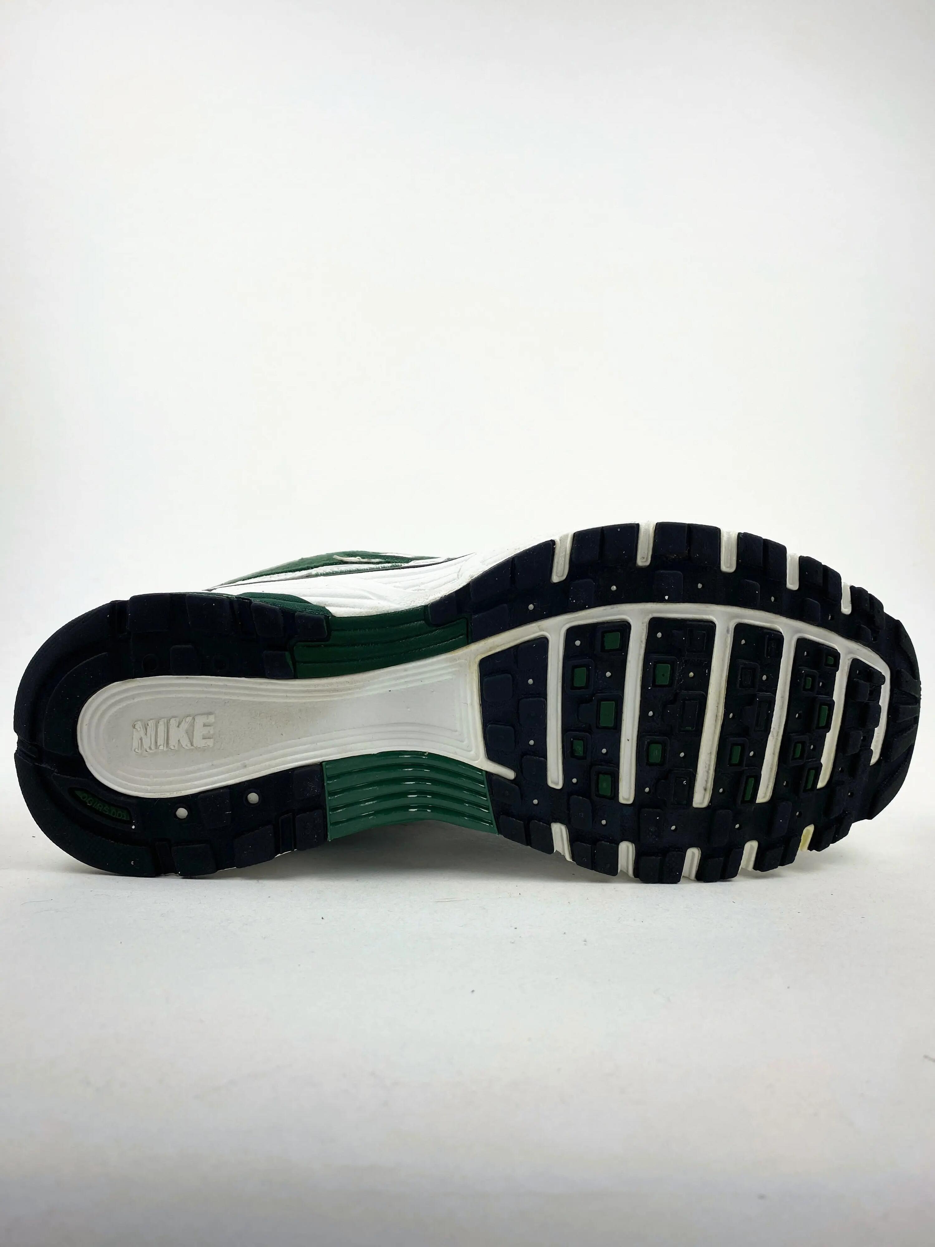 Reconditionné NIKE Baskets Femme, P-6000, Vert Très Bon État 2/4