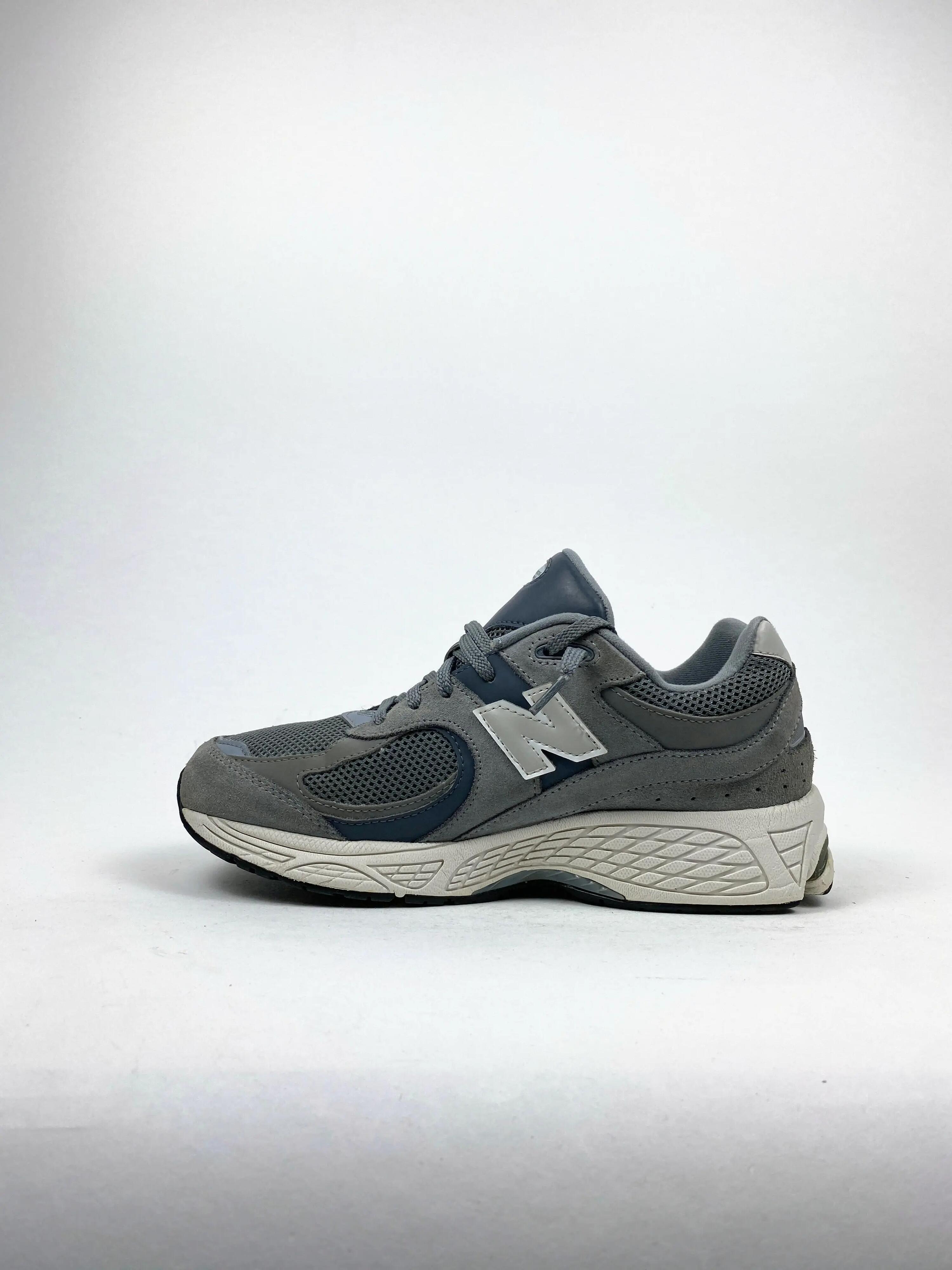 Reconditionné NEW BALANCE Baskets Homme, 2002R, Gris foncé Très Bon État 4/4
