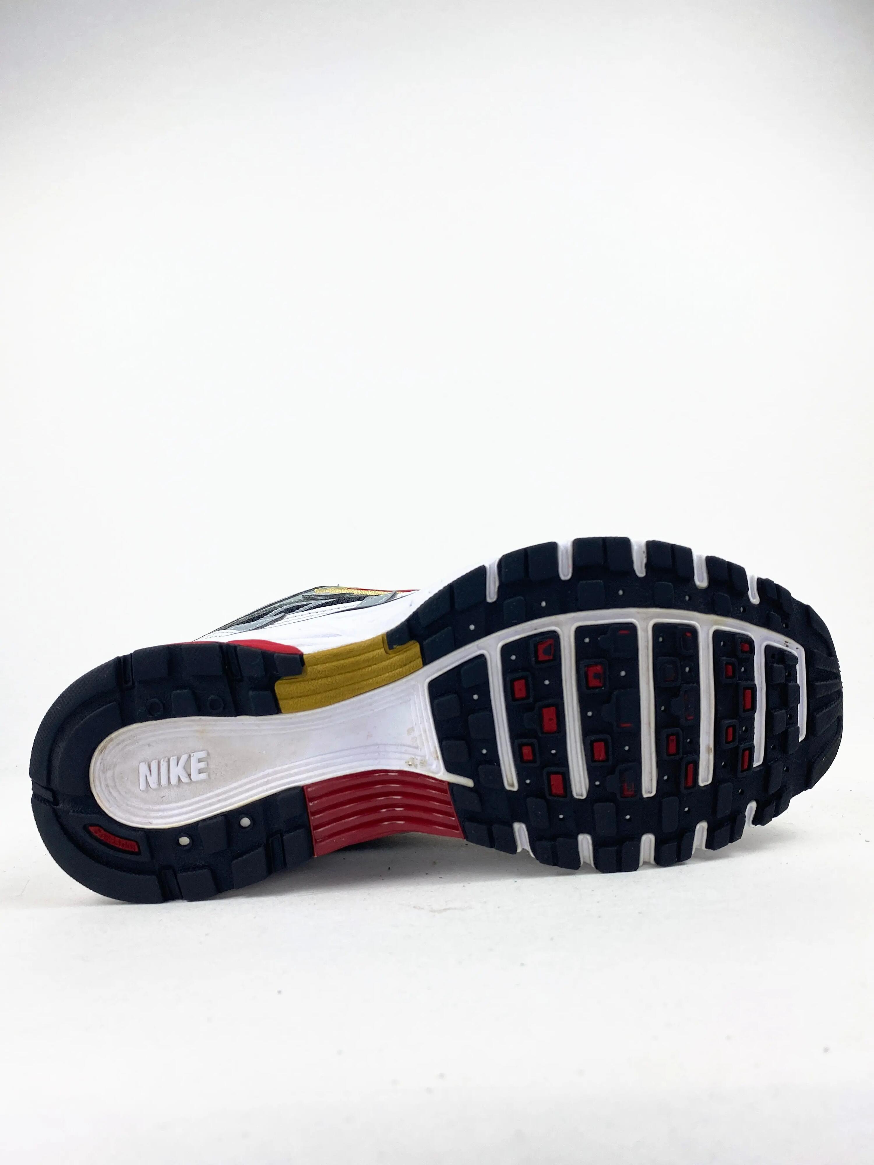 Reconditionné NIKE Baskets Femme, P-6000, Blanc Très Bon État 2/4