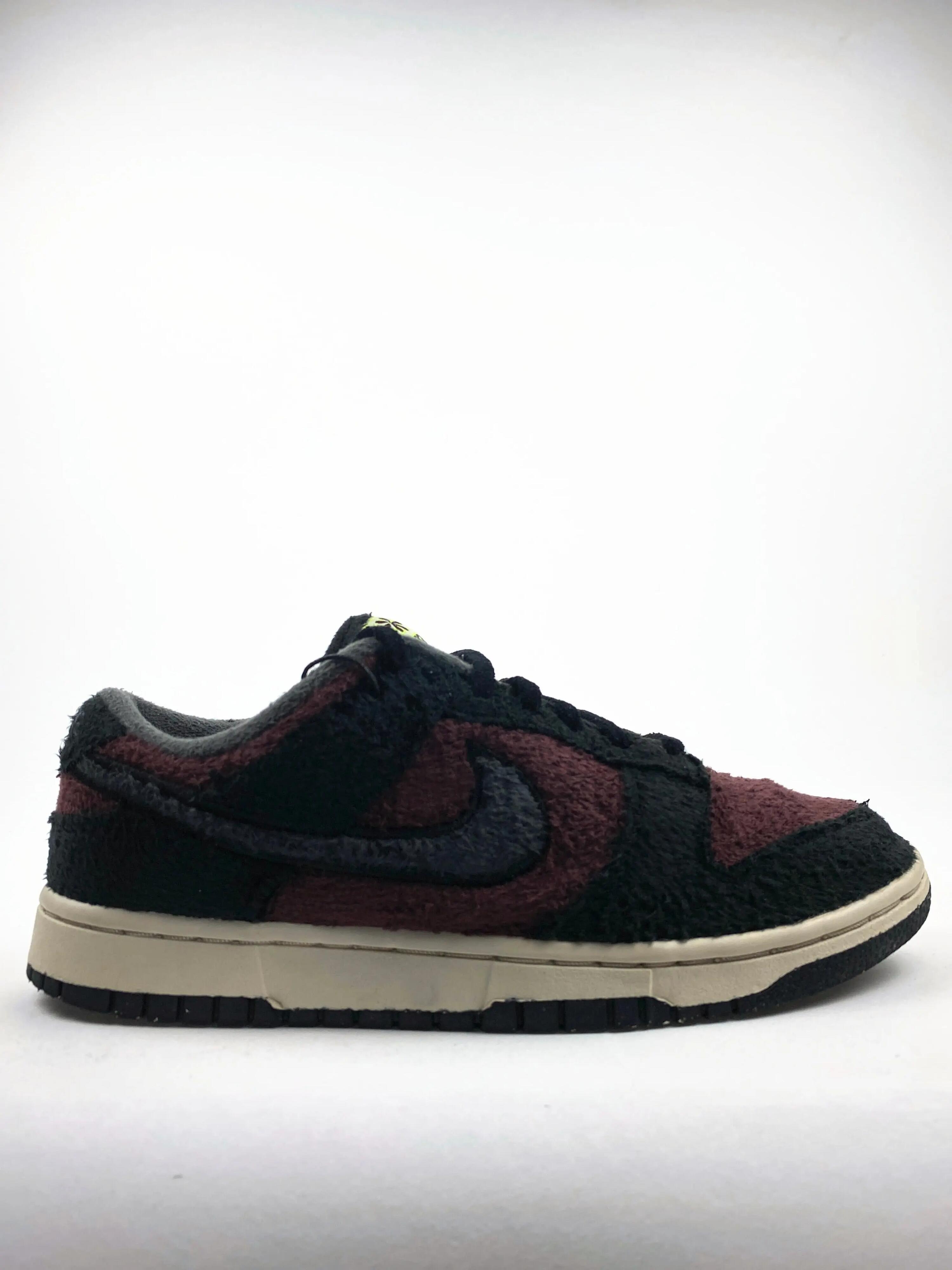 NIKE picture