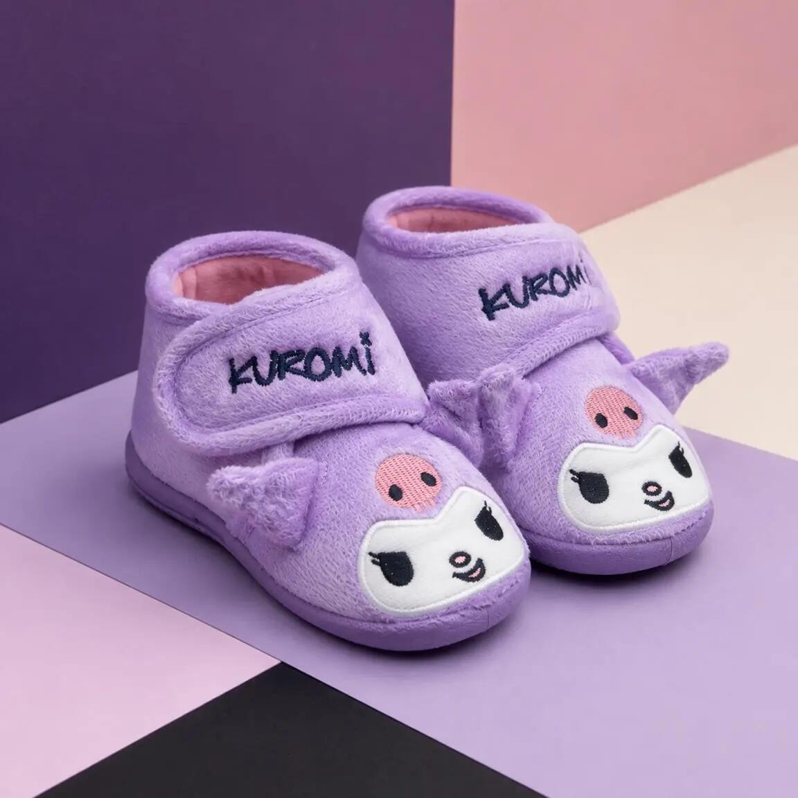 Zapatillas de Casa Media Bota Infantil Kuromi con Aplicaciones 3D Moradas 7/7