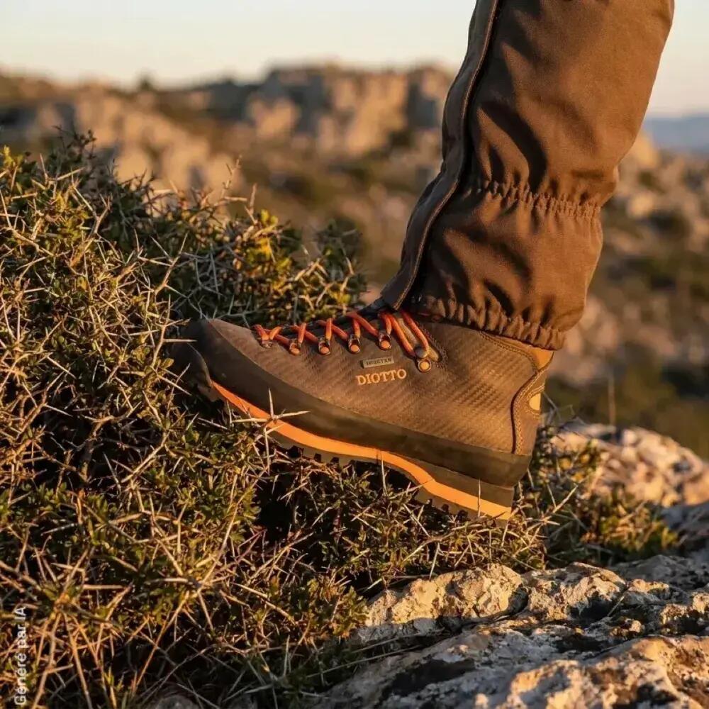 Botas de caña alta con piel nobuck, membrana WindTex®, suela Vibram Megagrip y c 5/5