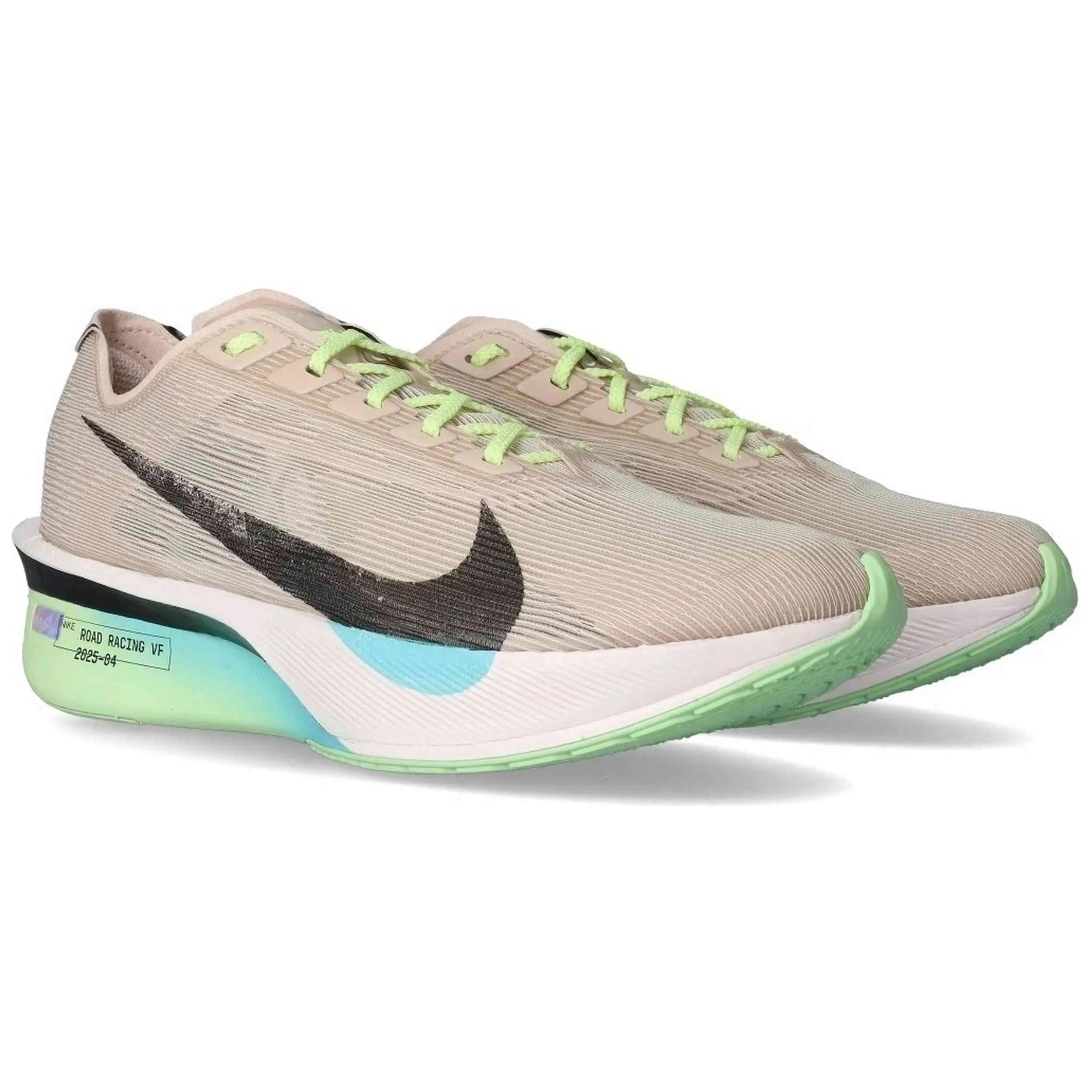 Sapatilhas Nike modelo ZoomX Vaporfly Next% 3 para mulheres 3/5