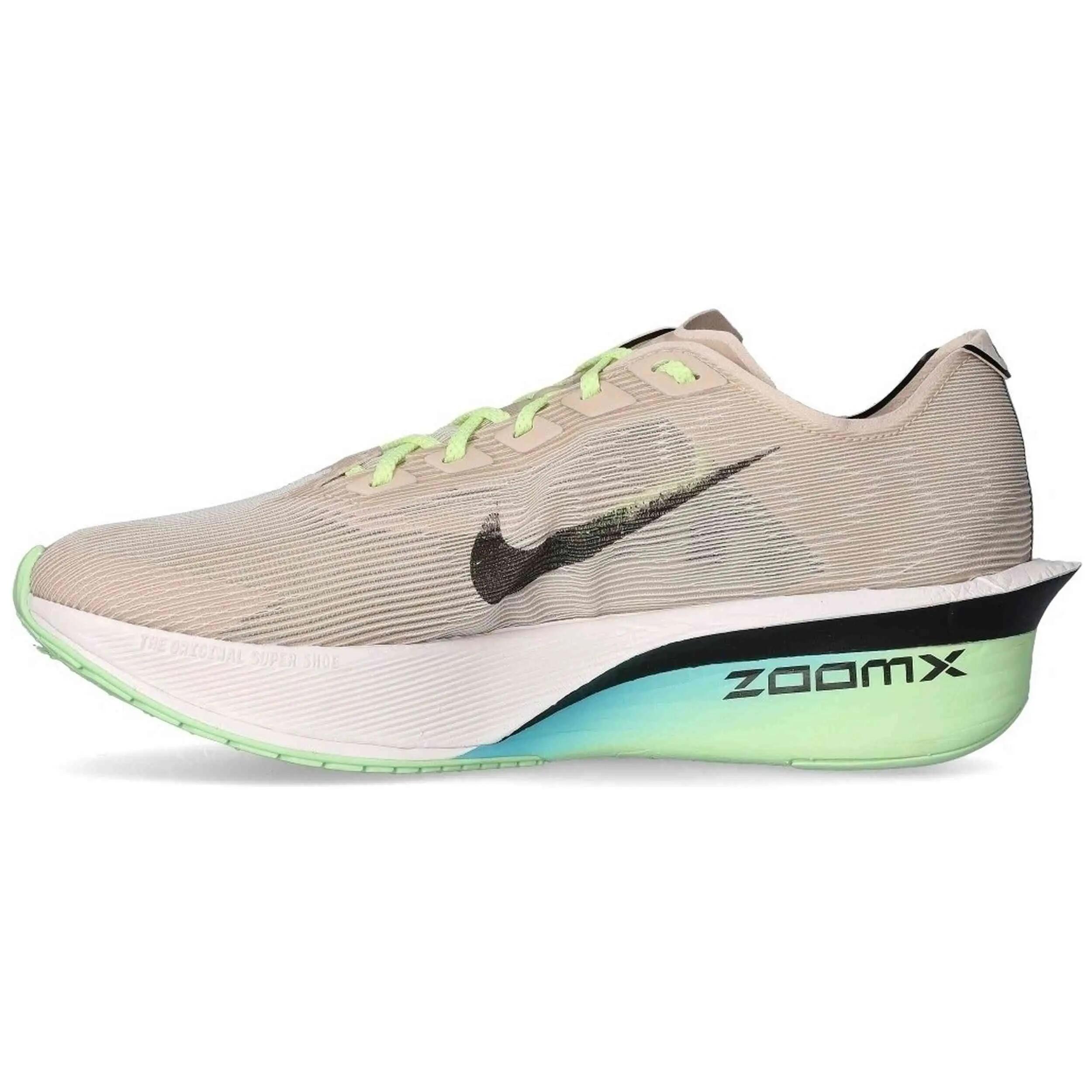 Sapatilhas Nike modelo ZoomX Vaporfly Next% 3 para mulheres 2/5