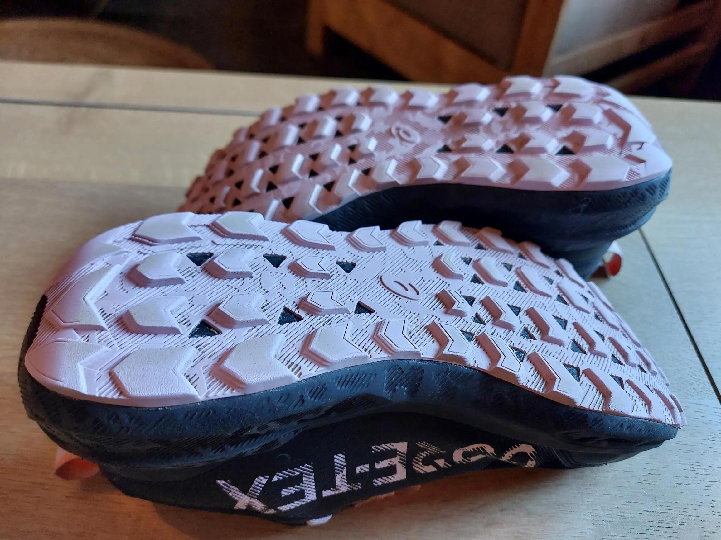 Entre Particuliers - Chaussures de Trail Running GoreTex Femme Asics 5/7