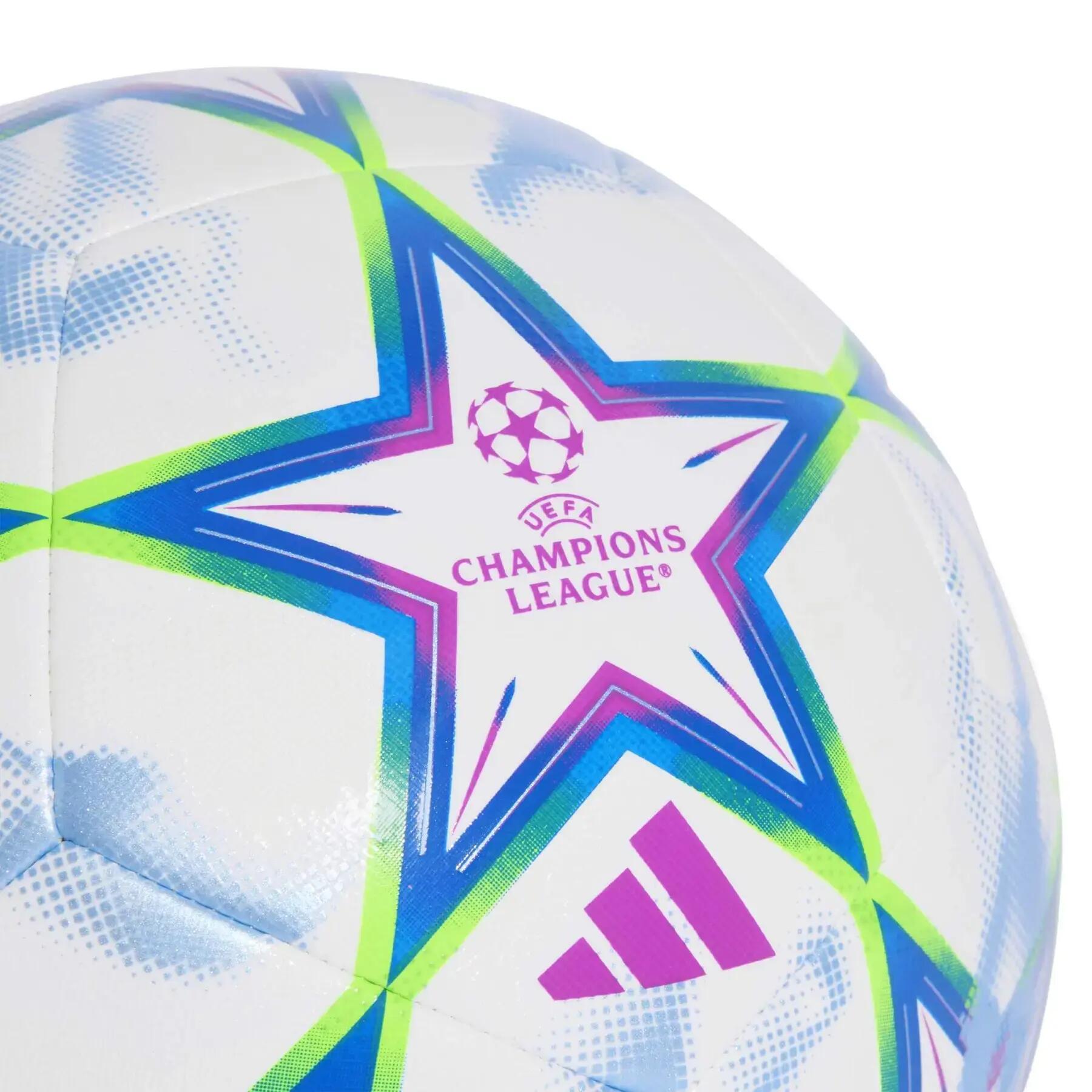 Ballon de football adidas UCL 3/7