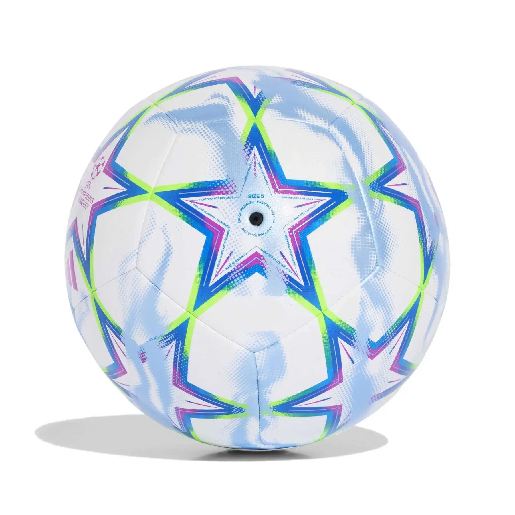 Ballon de football adidas UCL 2/7