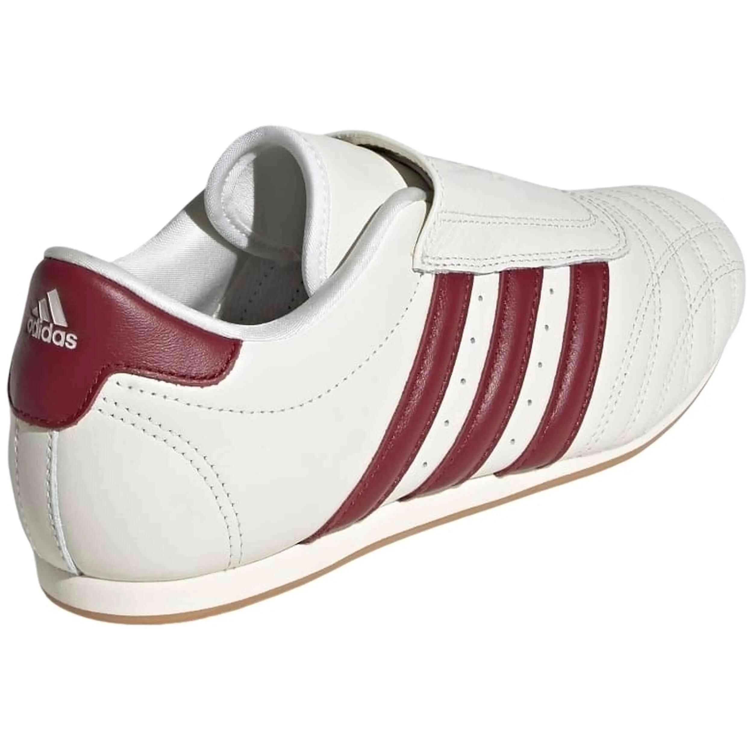 Schoen Adidas model Taekwondo voor vrouwen 4/5