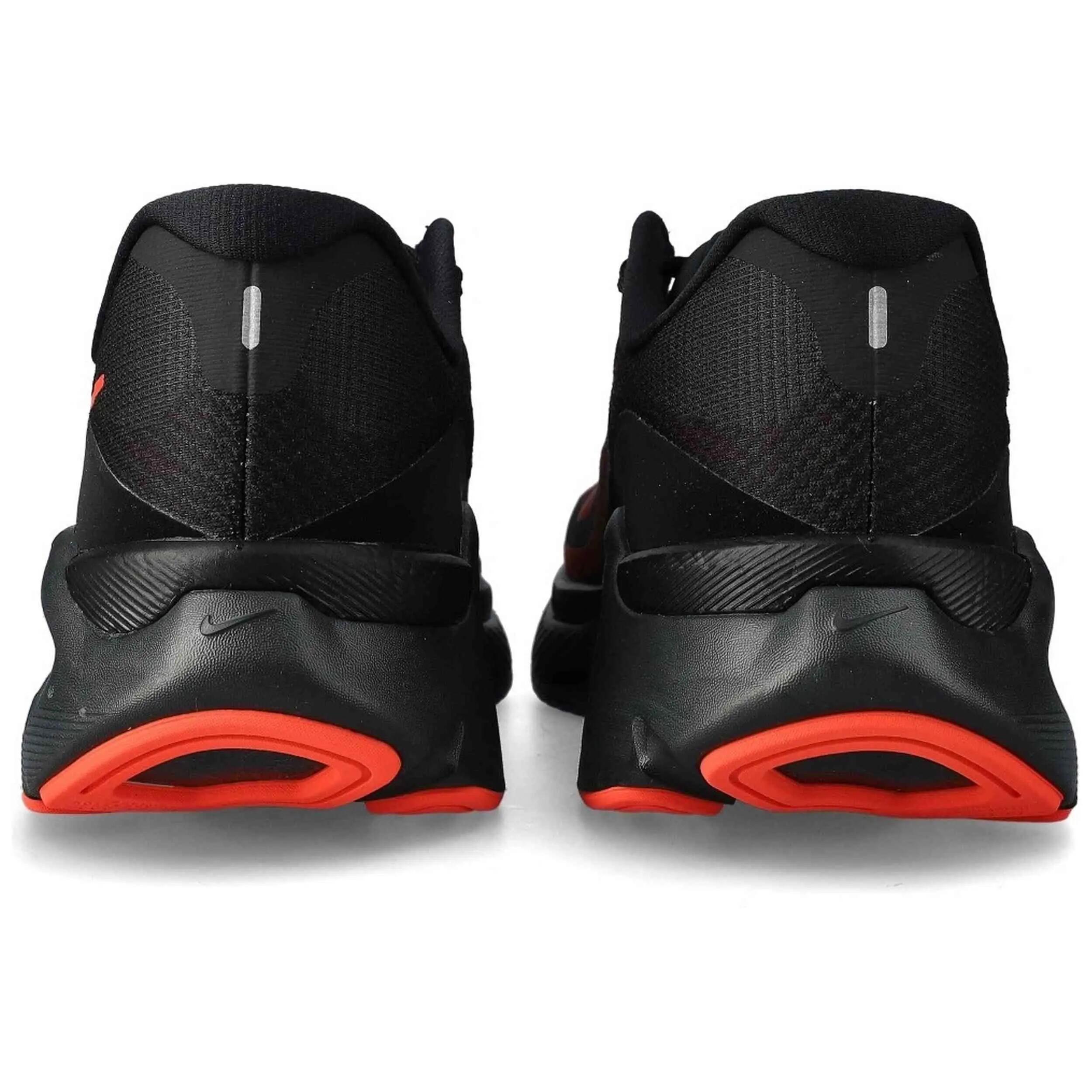 Zapatillas Nike modelo Structure Plus "Black/University Red" para hombre 4/5