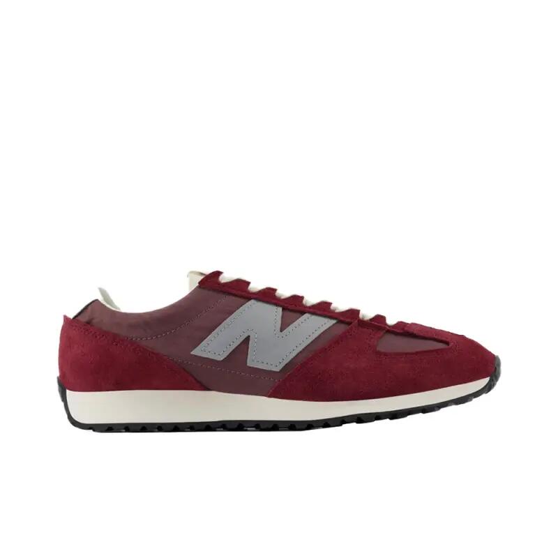 NEW BALANCE picture