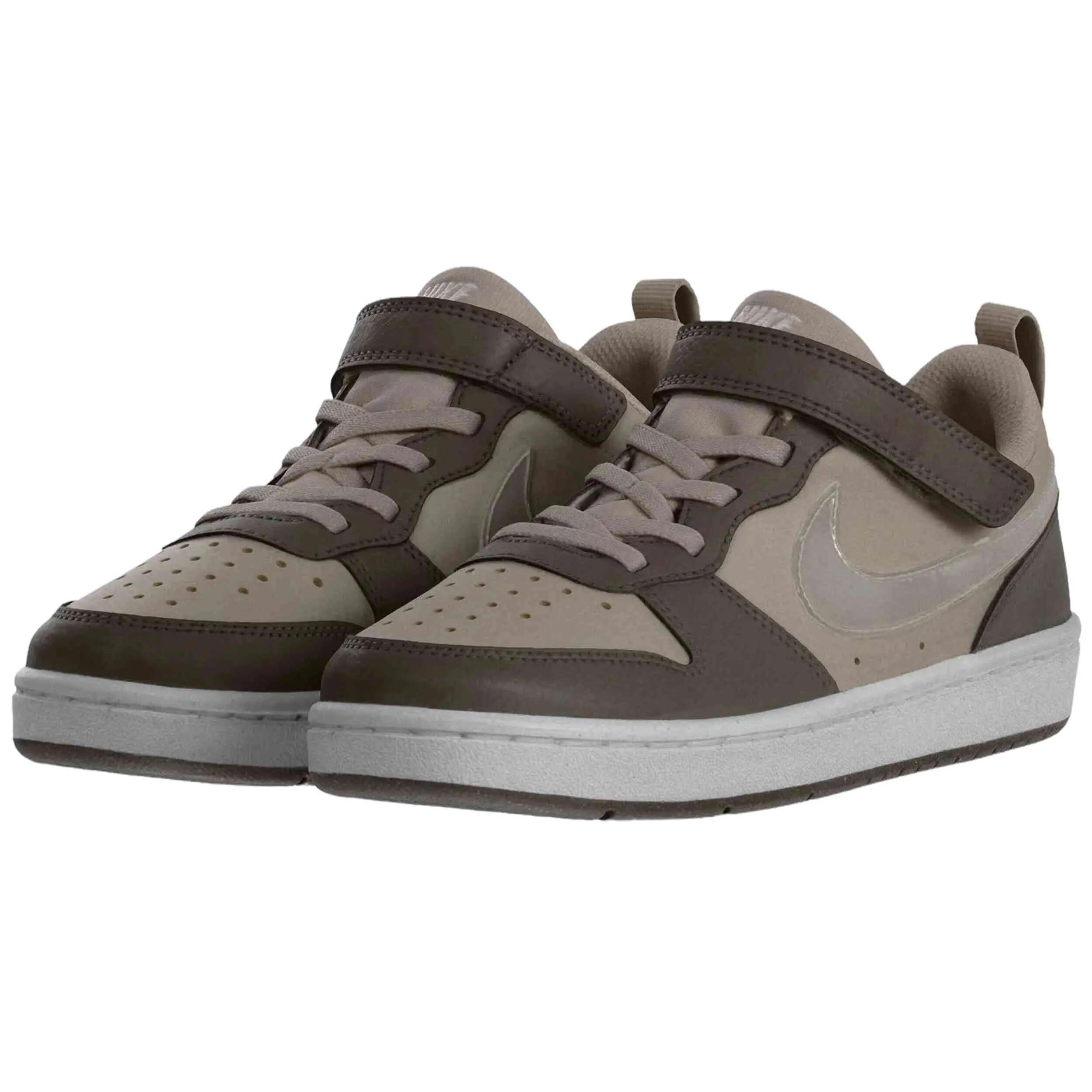 Baskets Nike modèle Court Borough Low "Moon Particle/Cave S pour unisexe enfants 3/4