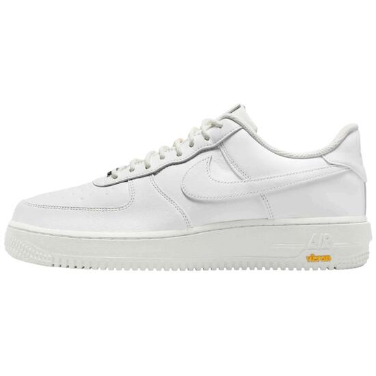 Baskets Nike modèle Air Force 1 Gore-Tex pour homme
