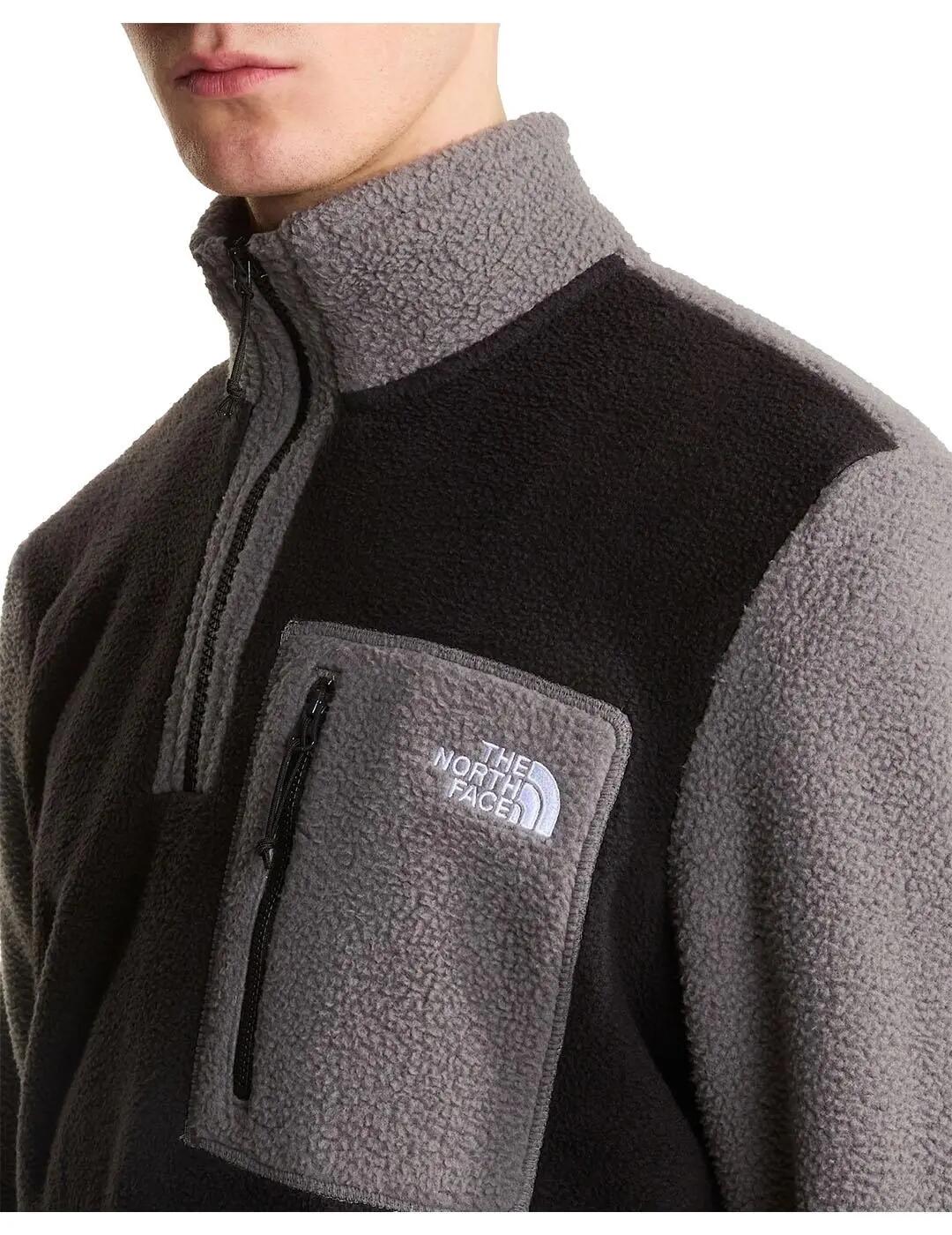 Felpe in pile per uomo The North Face Yumiori nere. 5/5