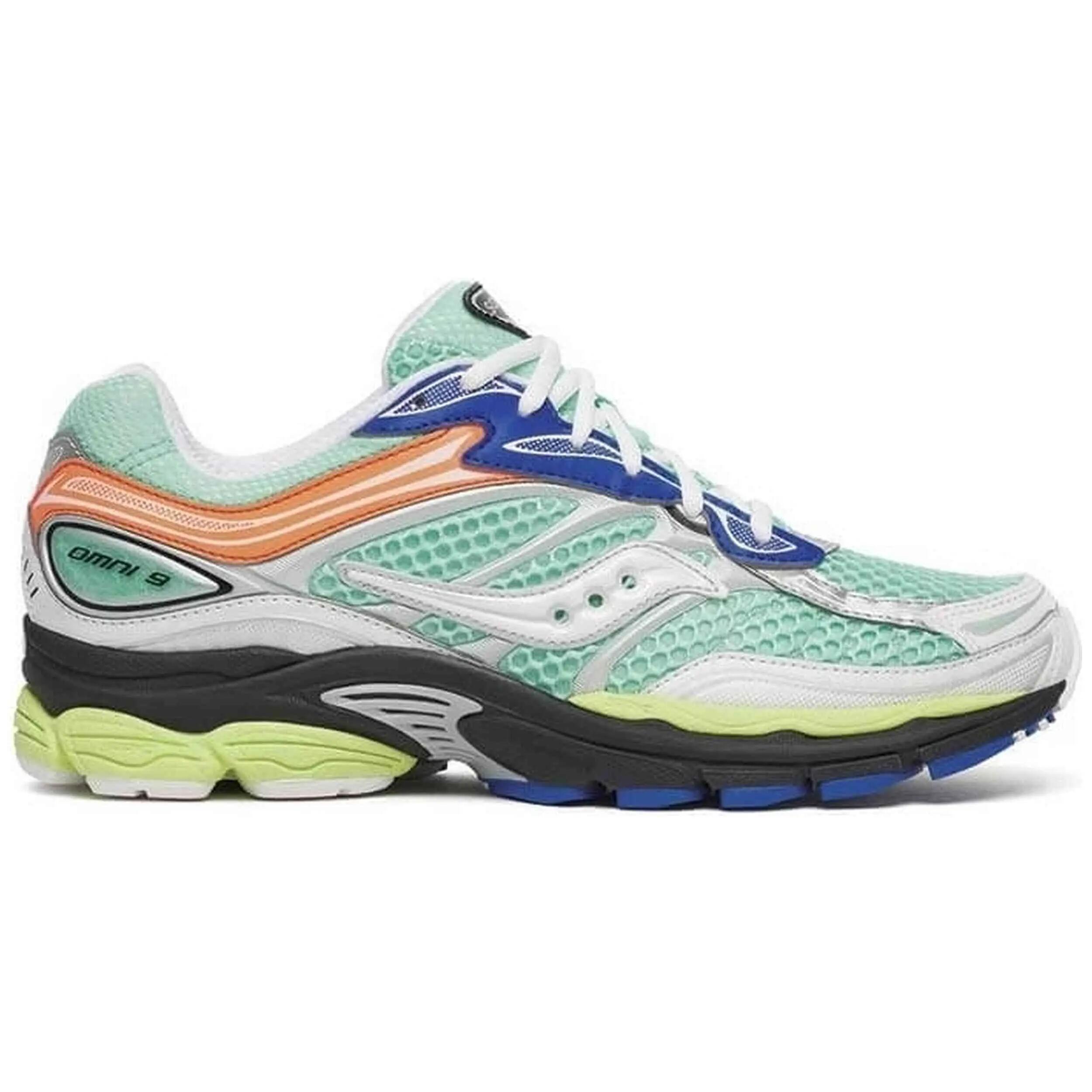 SAUCONY picture